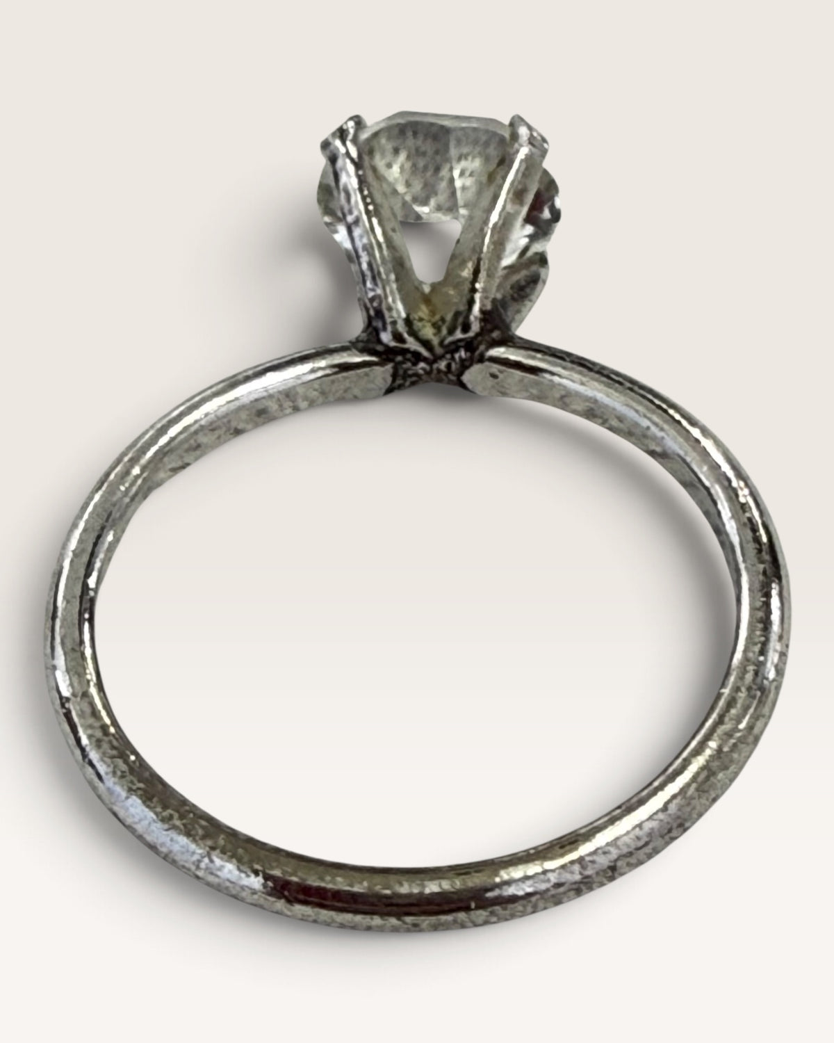 Uncas Silver Tone Cubic Zirconia Solitaire Ring - Pre-Loved