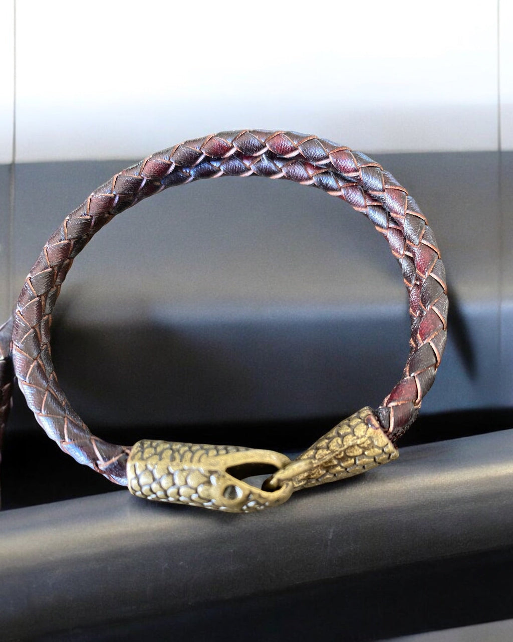 Bracelet (leather)