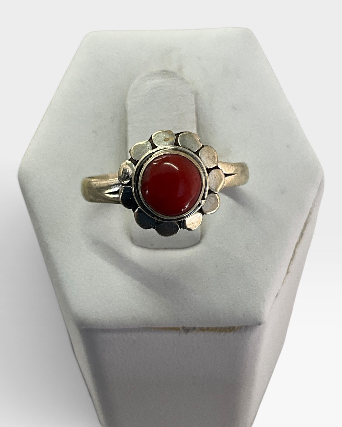 Sterling Silver Flower Design Coral Gemstone Ring - Pre-Loved