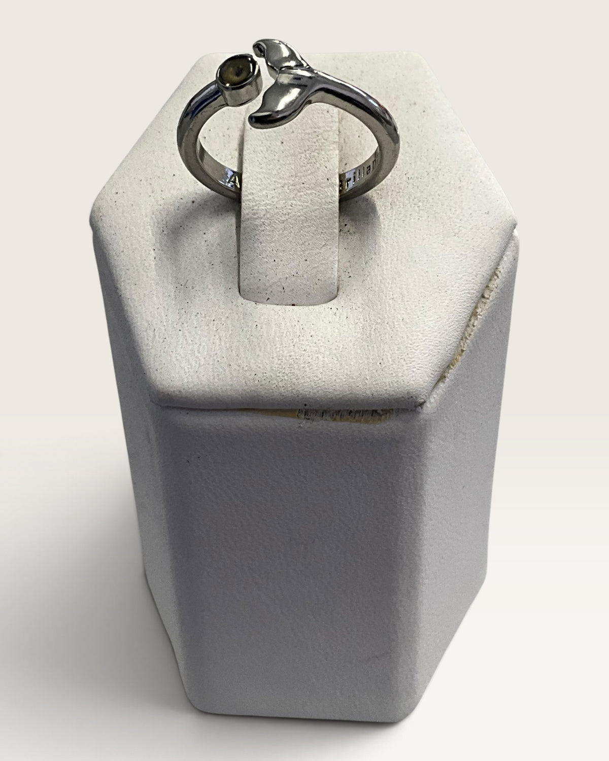 Adelante Brillante Silver Tone Whale Tale Ring - Pre-Loved