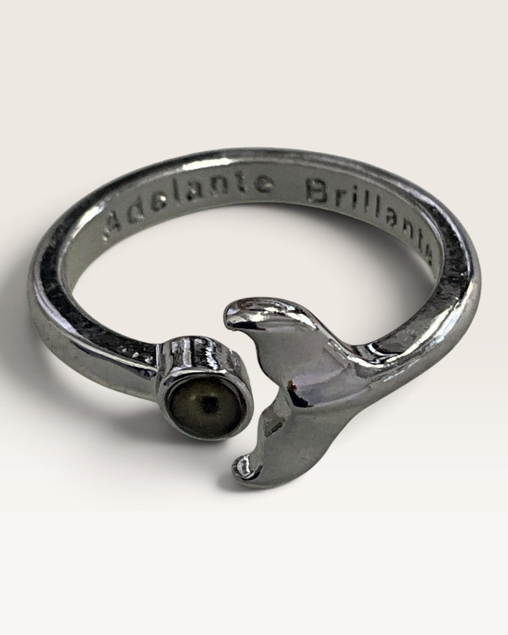Adelante Brillante Silver Tone Whale Tale Ring - Pre-Loved