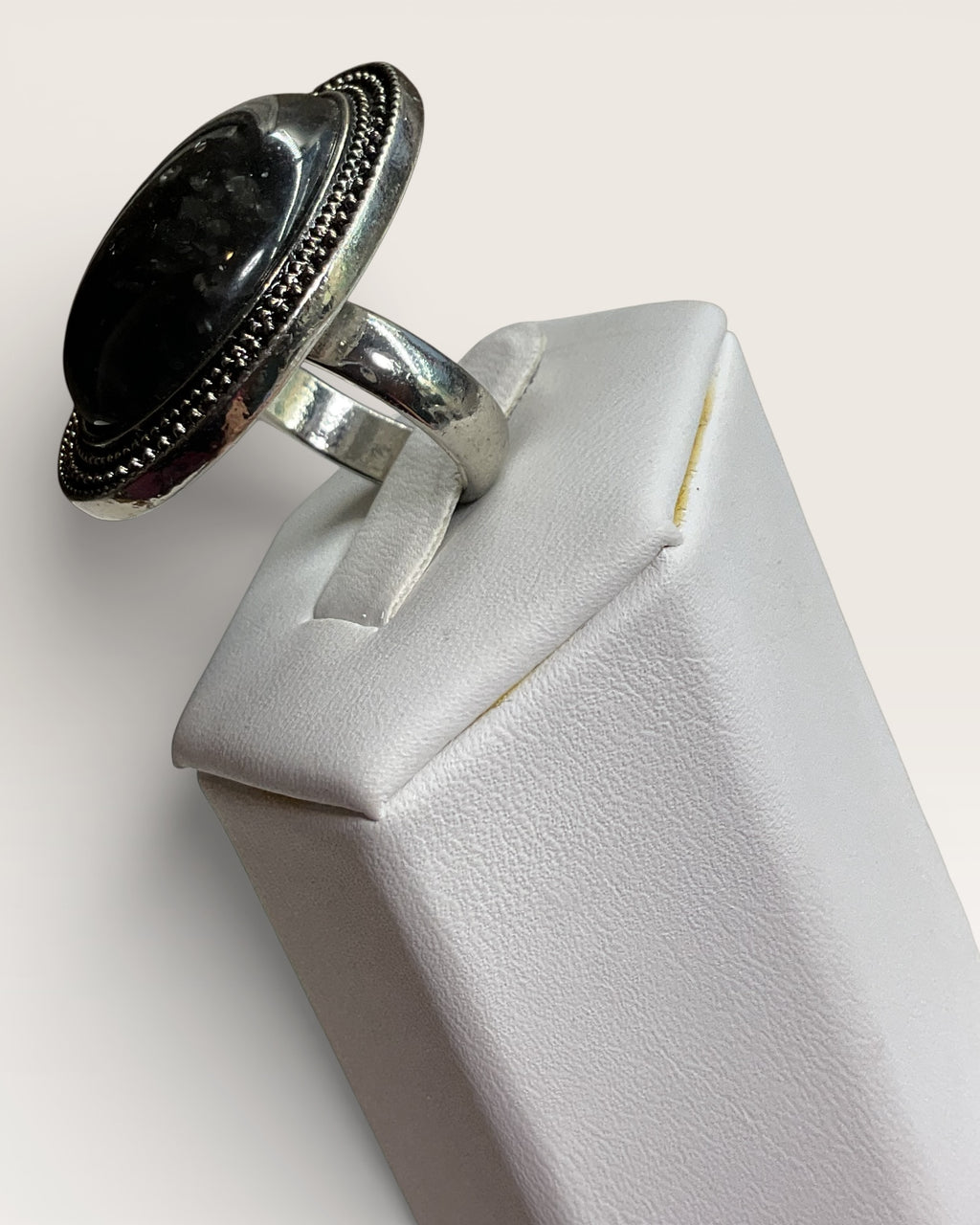 Black Agate Ring - Estate Sale (Great Condition)
