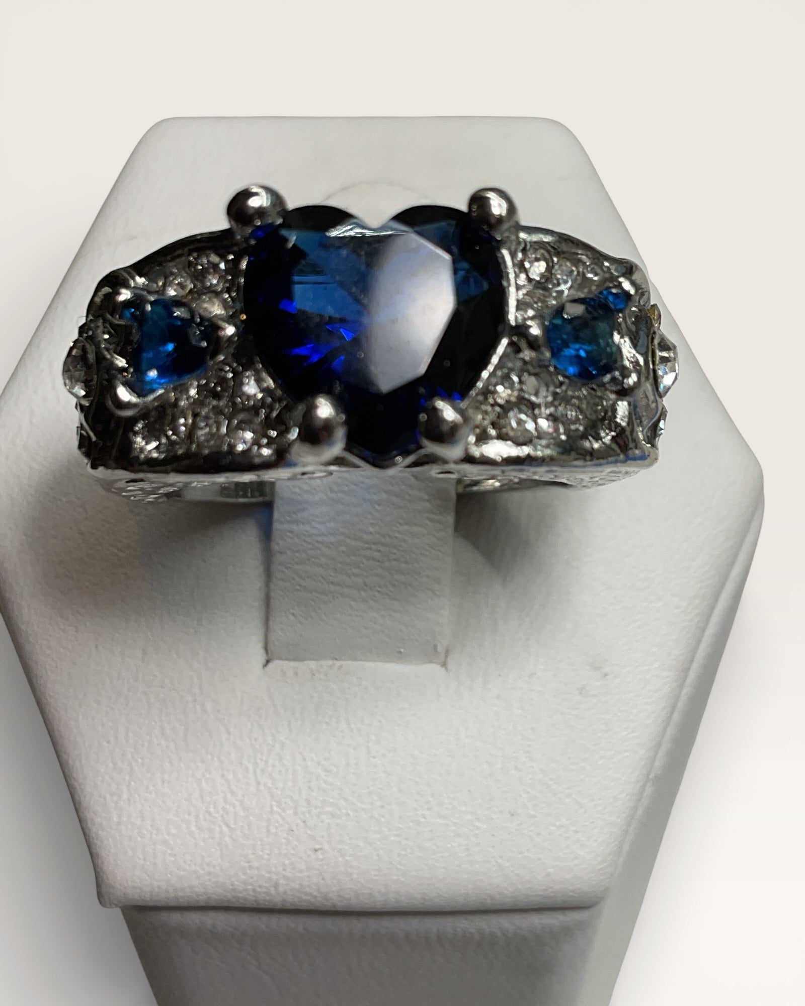 Lab Sapphire Ring - Estate Sale (Great Condition)