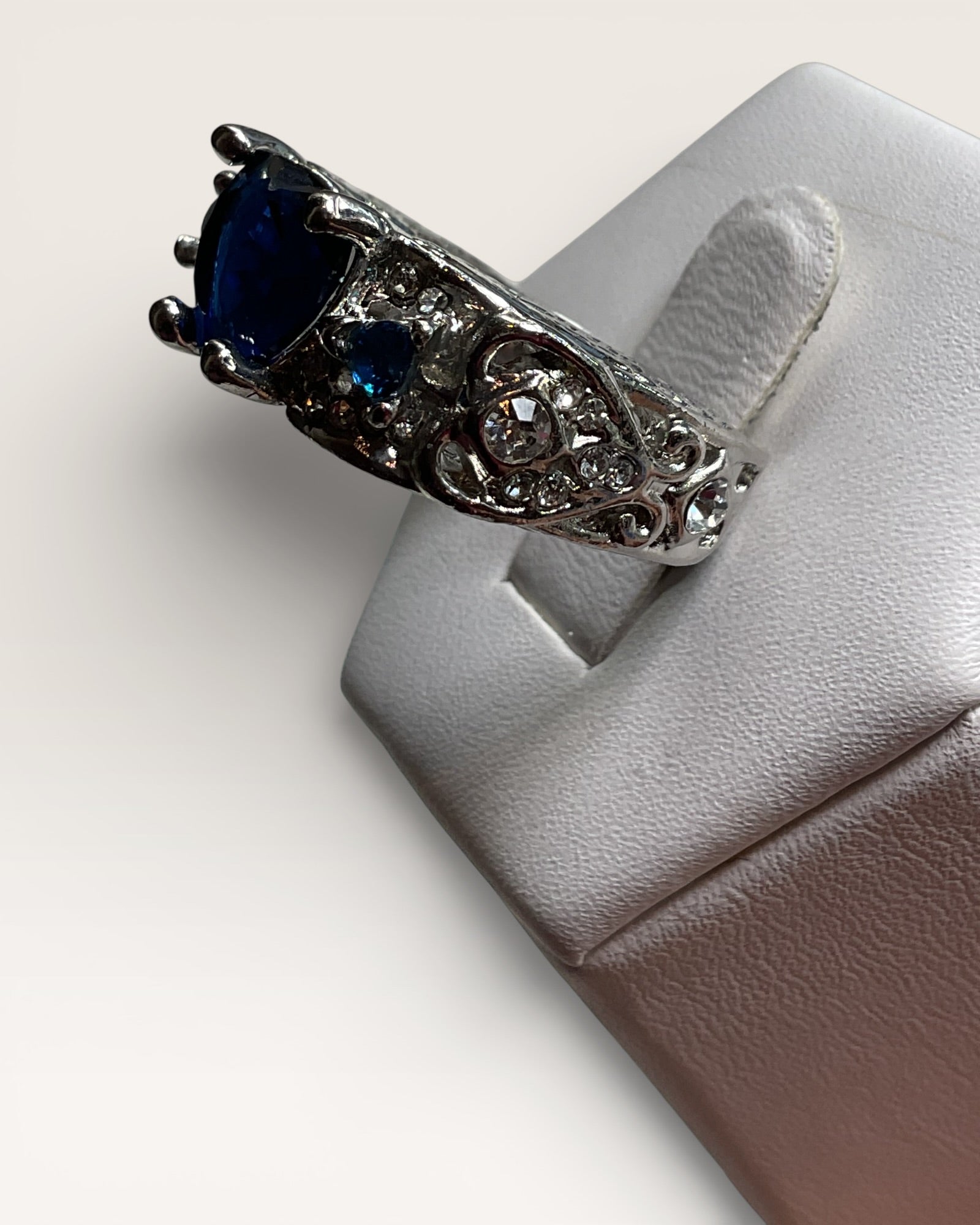 Lab Sapphire Ring - Estate Sale (Great Condition)