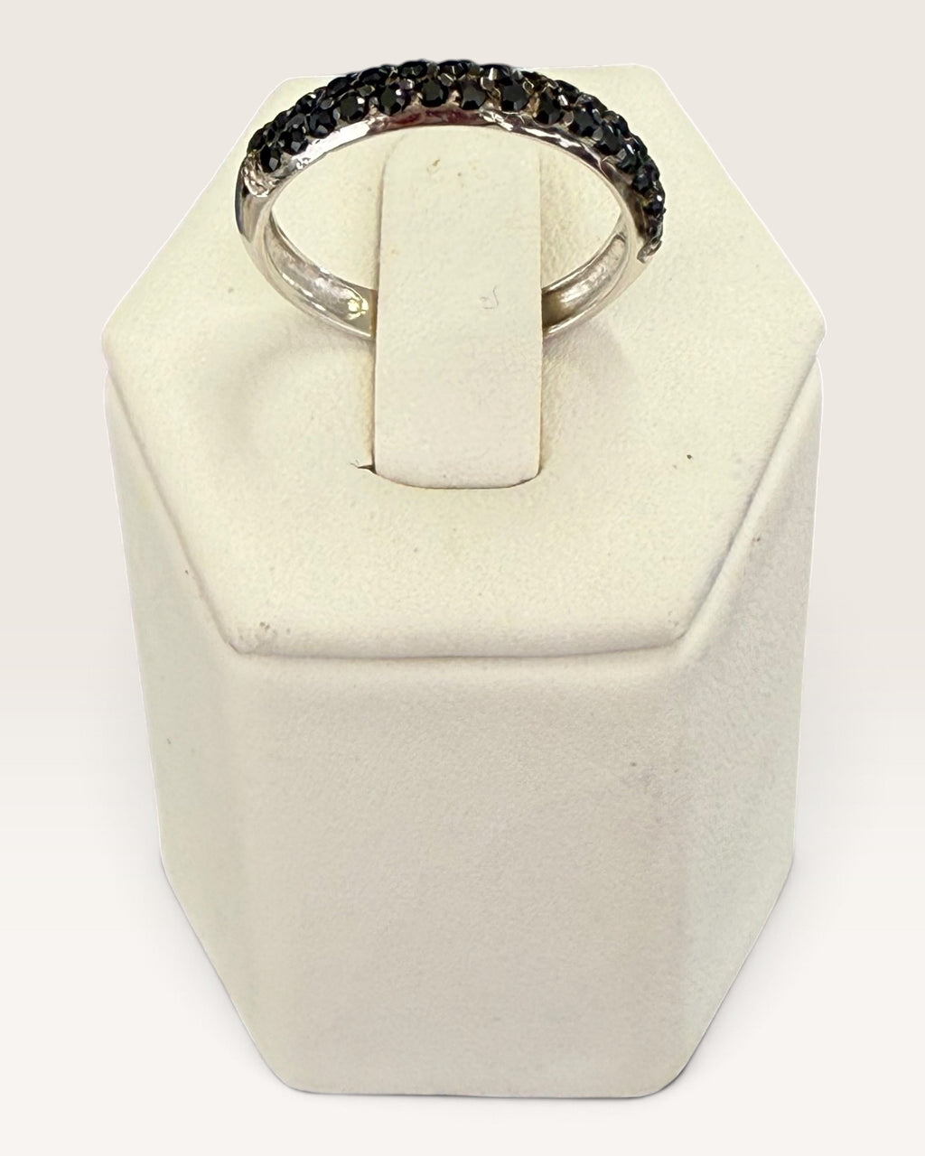 Sterling Silver Black Spinel Gemstone Ring - Pre-Loved