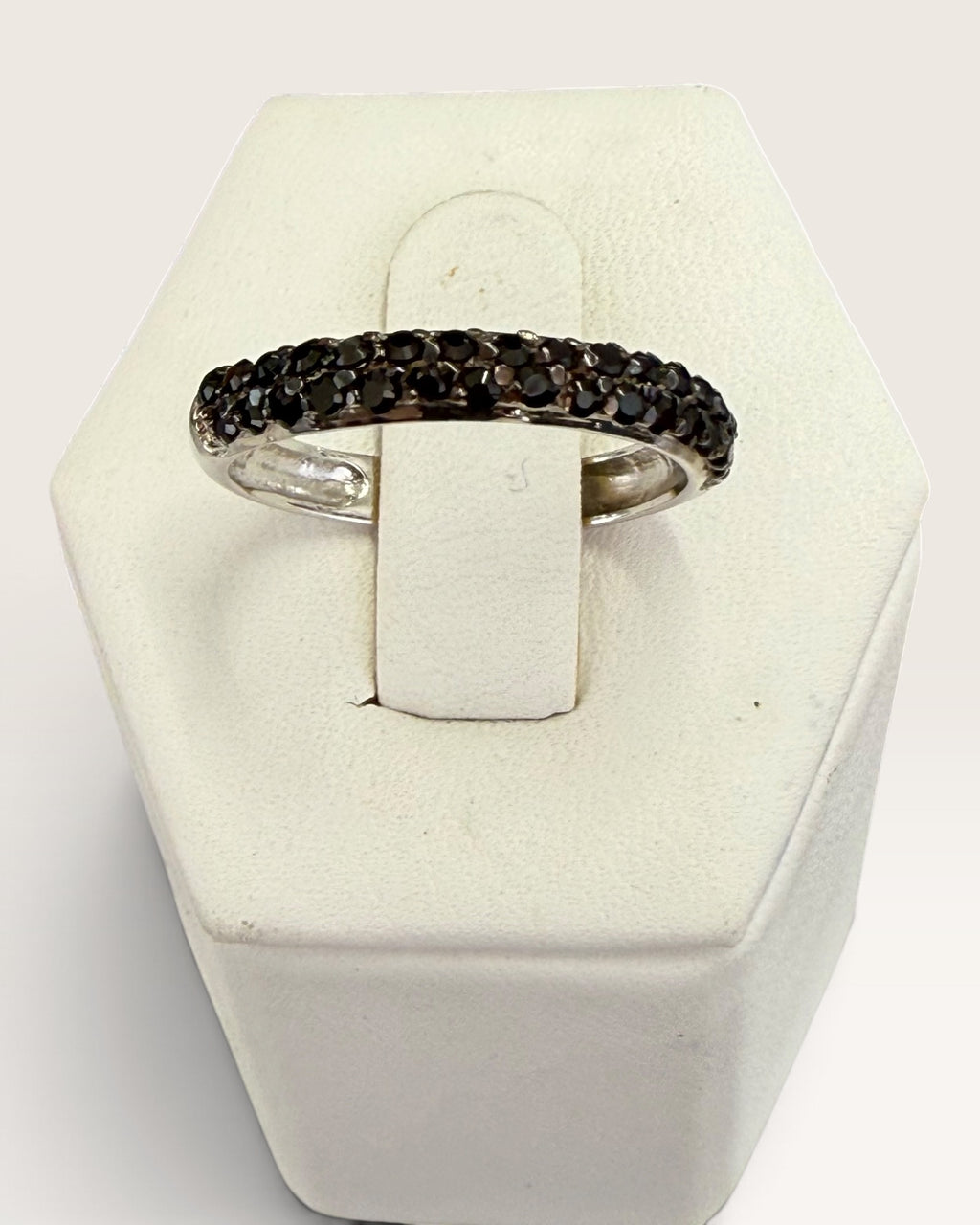 Sterling Silver Black Spinel Gemstone Ring - Pre-Loved