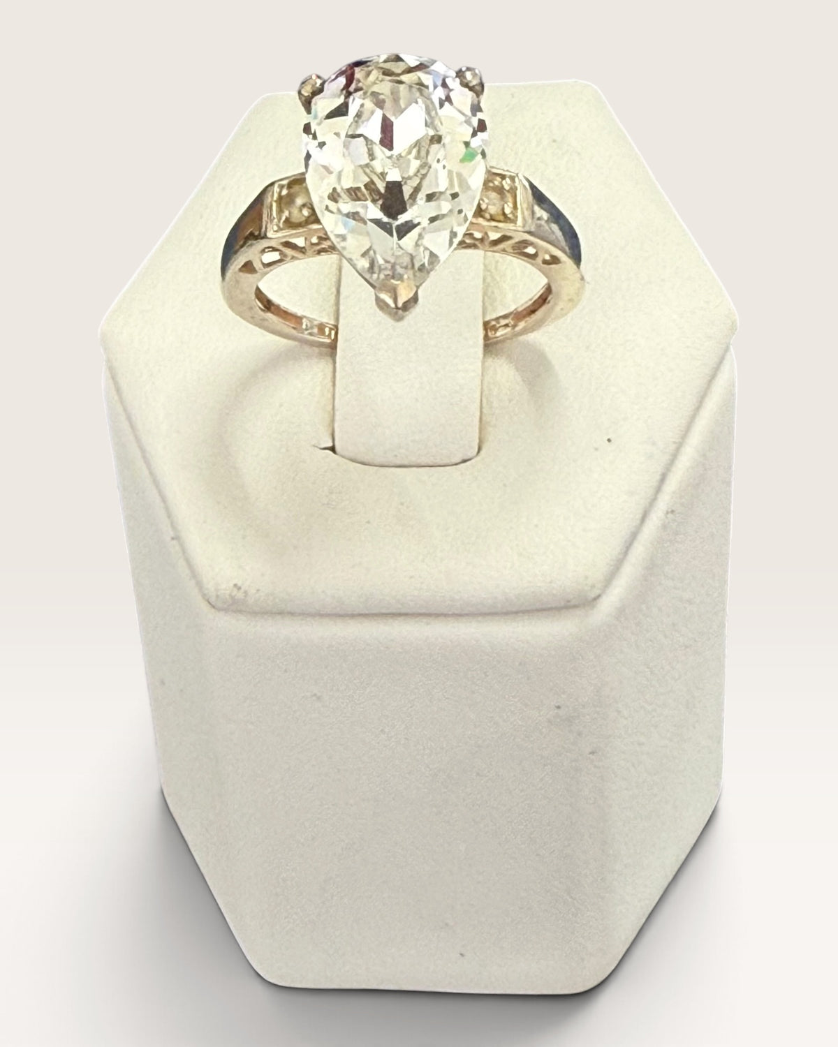 Sterling Silver Cubic Zirconia Pear Shaped Ring - Pre-Loved