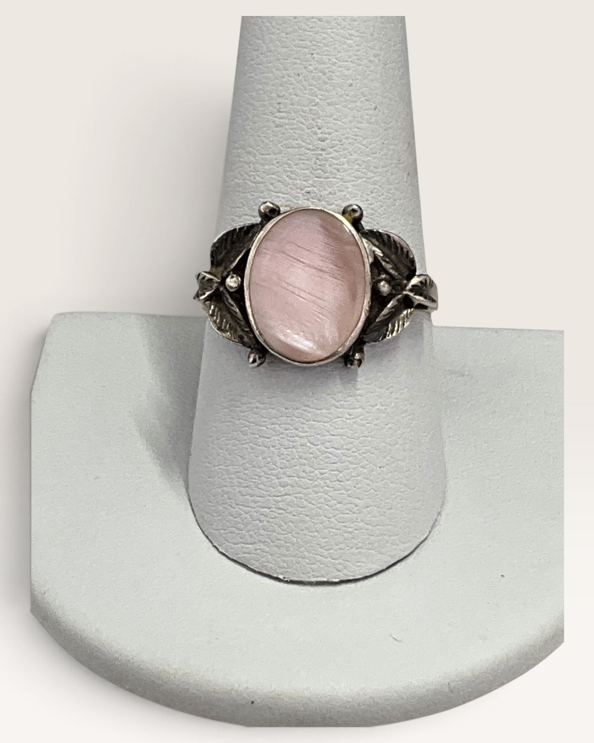 Sterling Silver Mother of Pearl Gemstone Ring - Pre-Loved