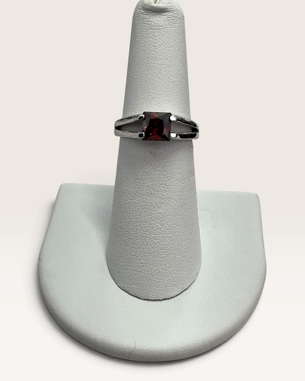 Sterling Silver Garnet Cubic Zirconia Ring - Pre-Loved