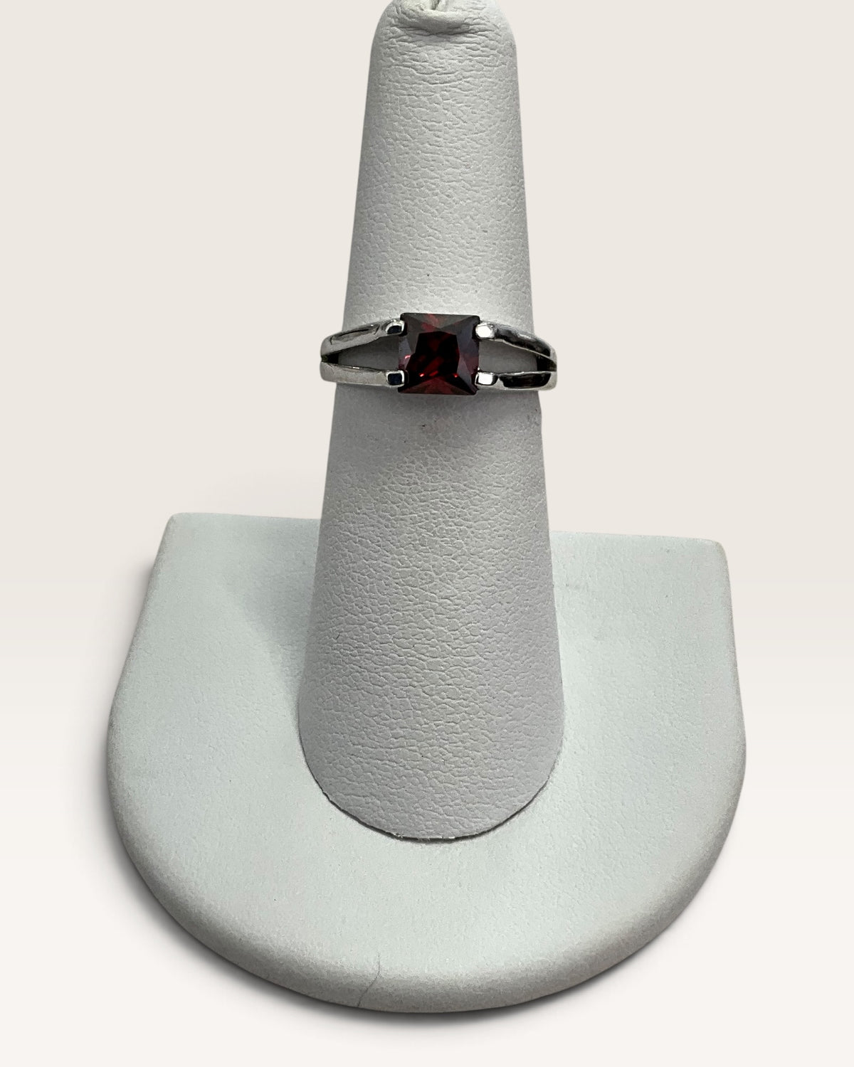 Sterling Silver Garnet Cubic Zirconia Ring - Pre-Loved