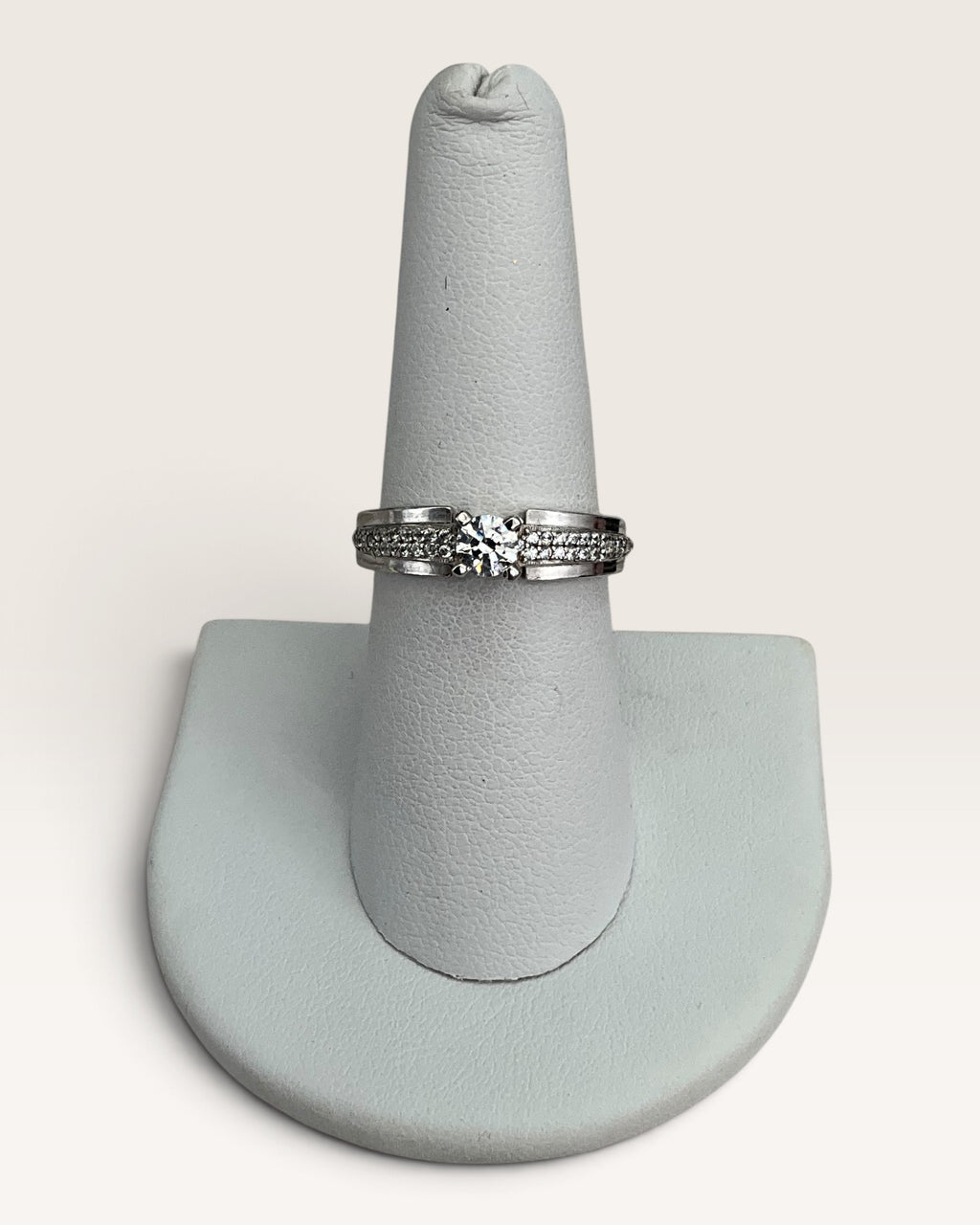 Sterling Silver Cubic Zirconia Solitaire Ring - Pre-Loved