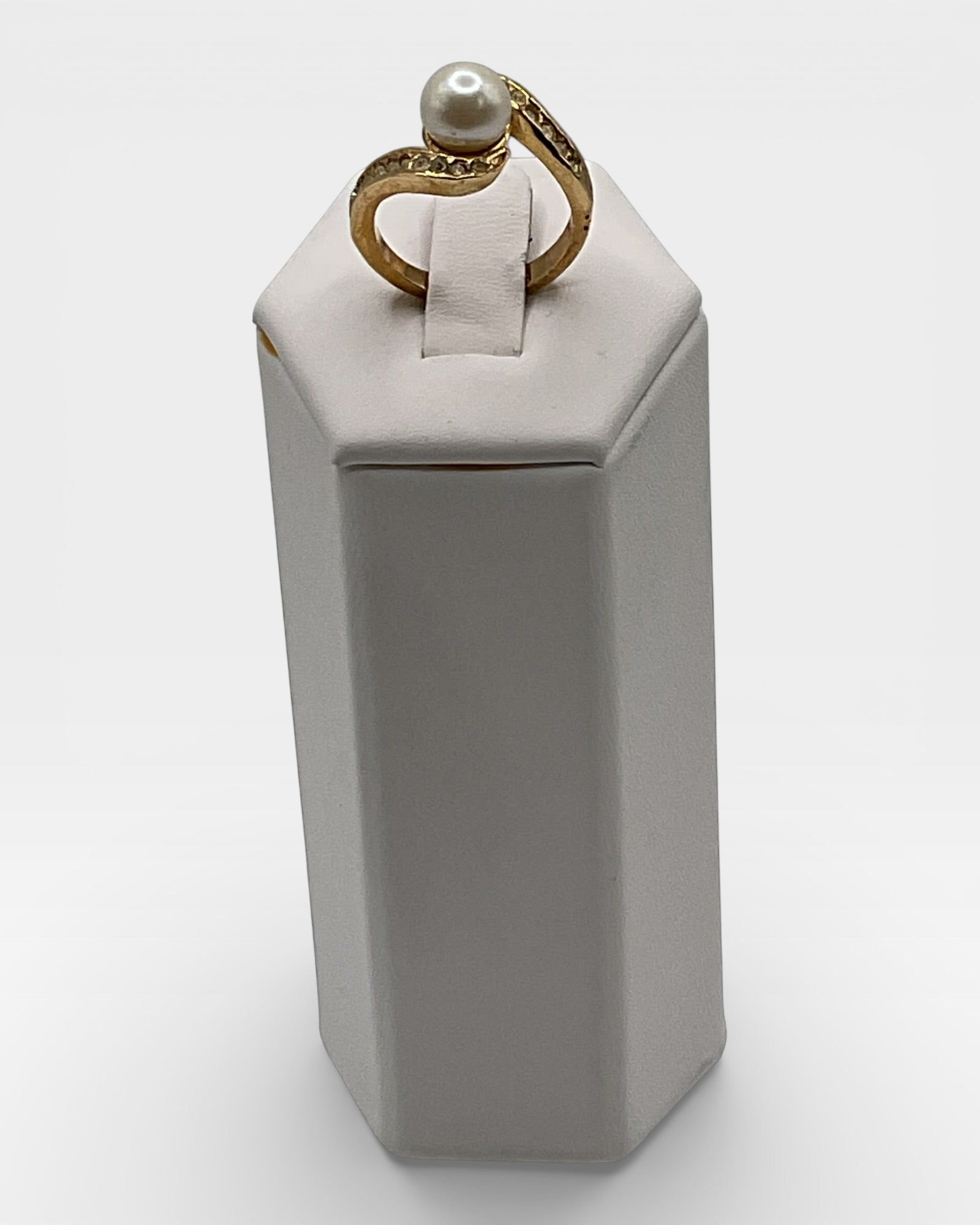 Faux Pearl Twist Band Ring - Estate Sale (Great Condition)