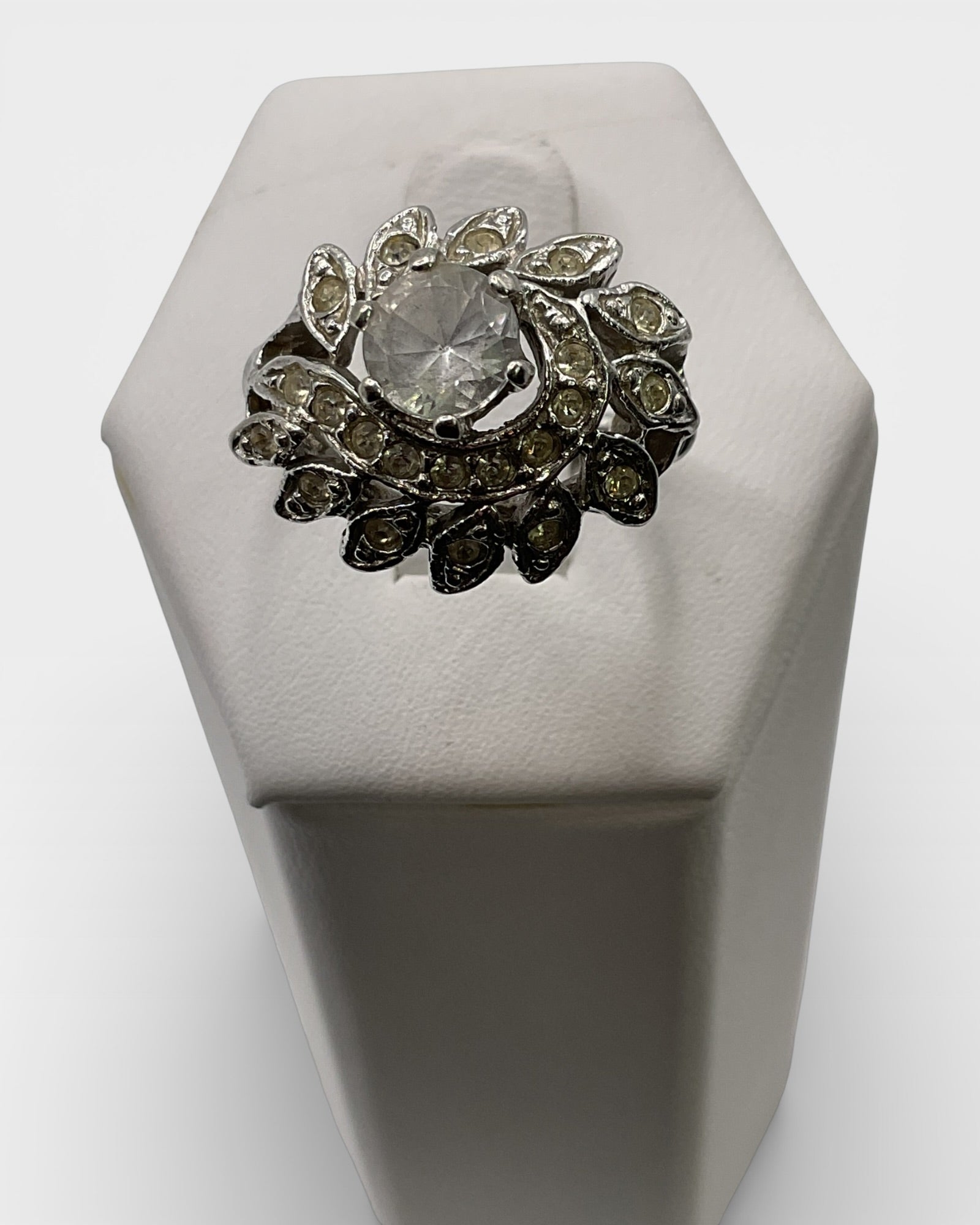 Vintage Flower Cubic Zirconia Ring - Estate Sale (Great Condition)