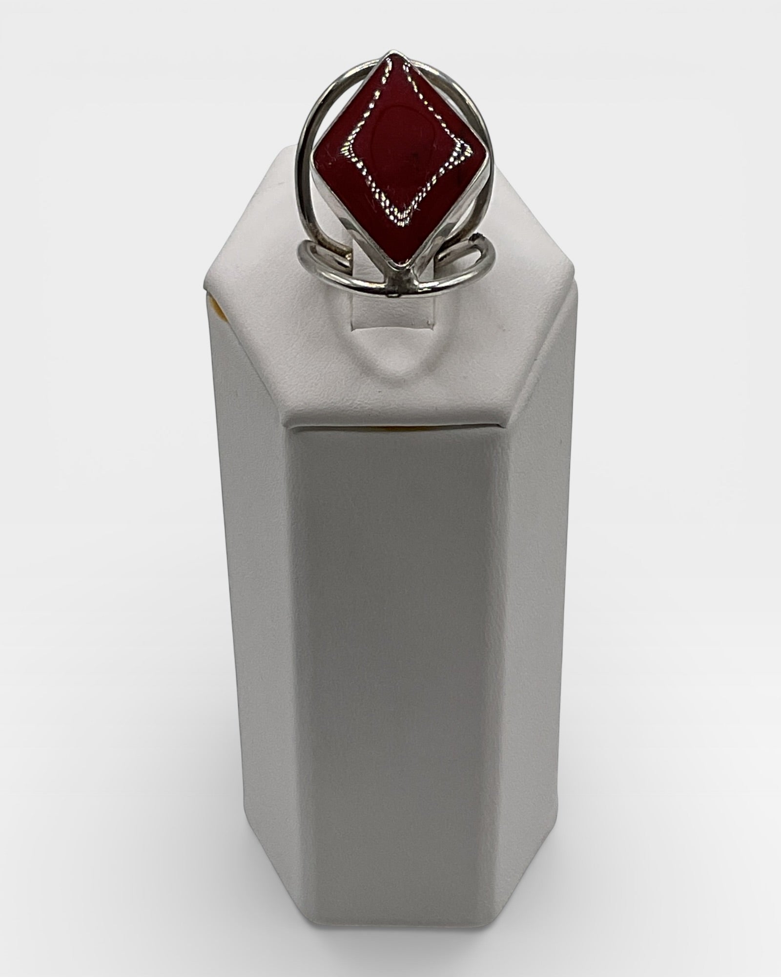 Carnelian Gemstone Ring - Estate Sale (Great Condition)