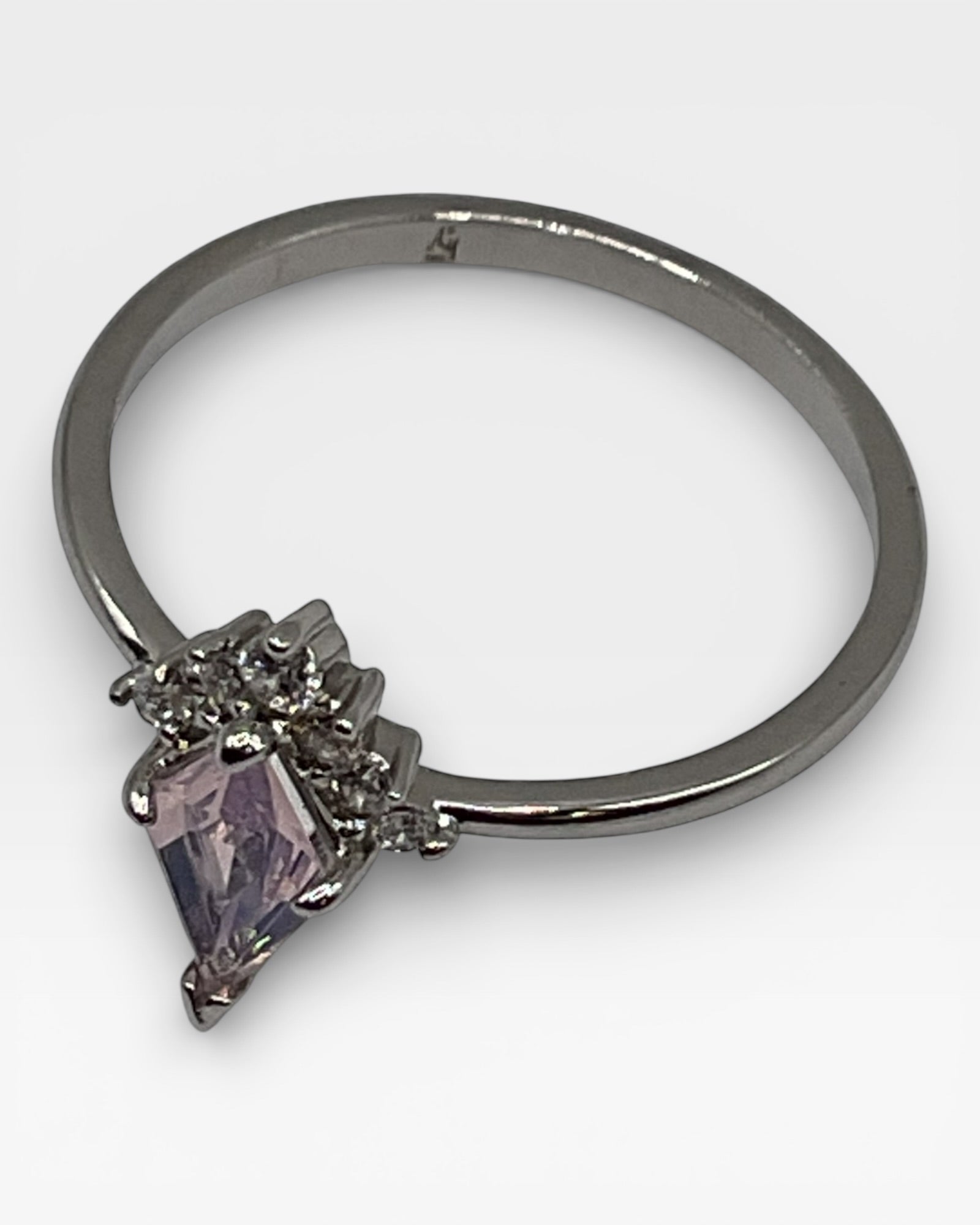 Amethyst Gemstone Ring - Estate Sale (Great Condition)