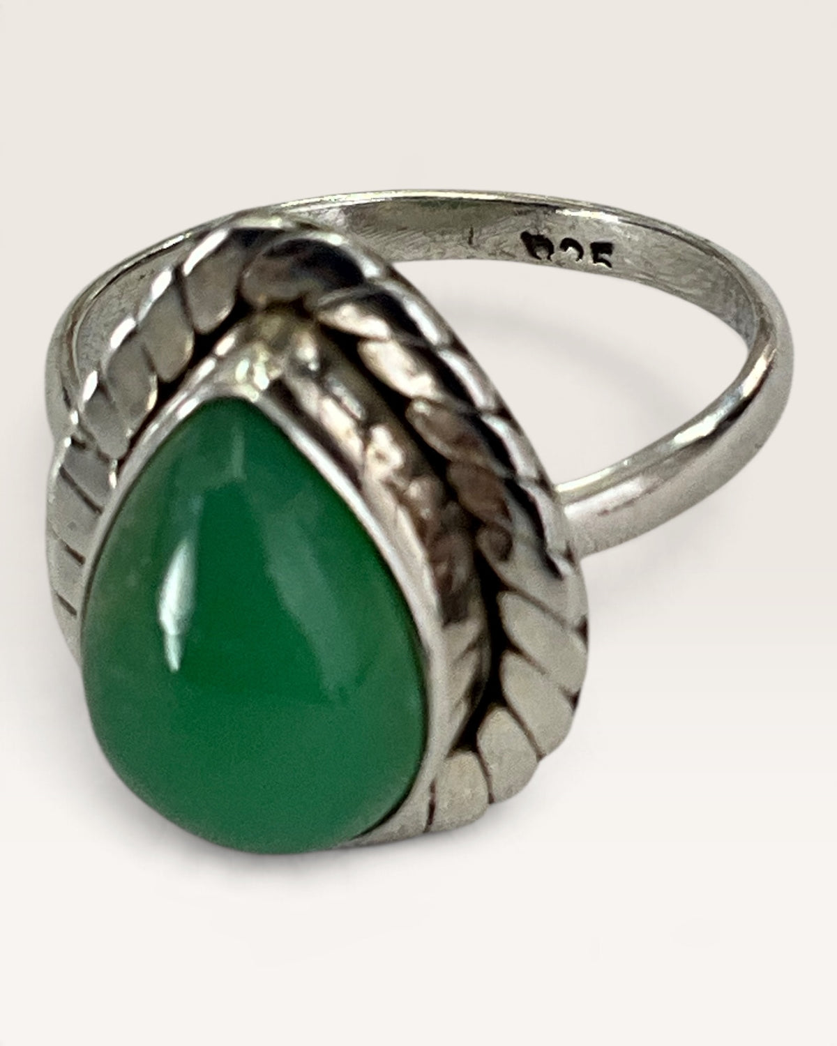 Sterling Silver Emerald Chrysoprase Gemstone Ring