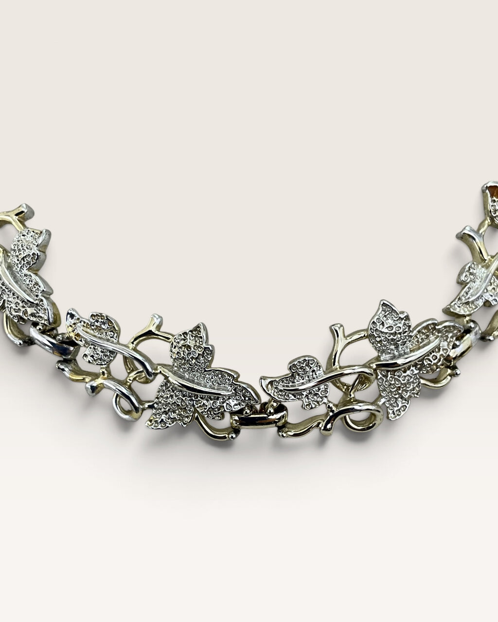 1958 Vintage Sarah Coventry Fancy Leaf Chocker - Pre-Loved