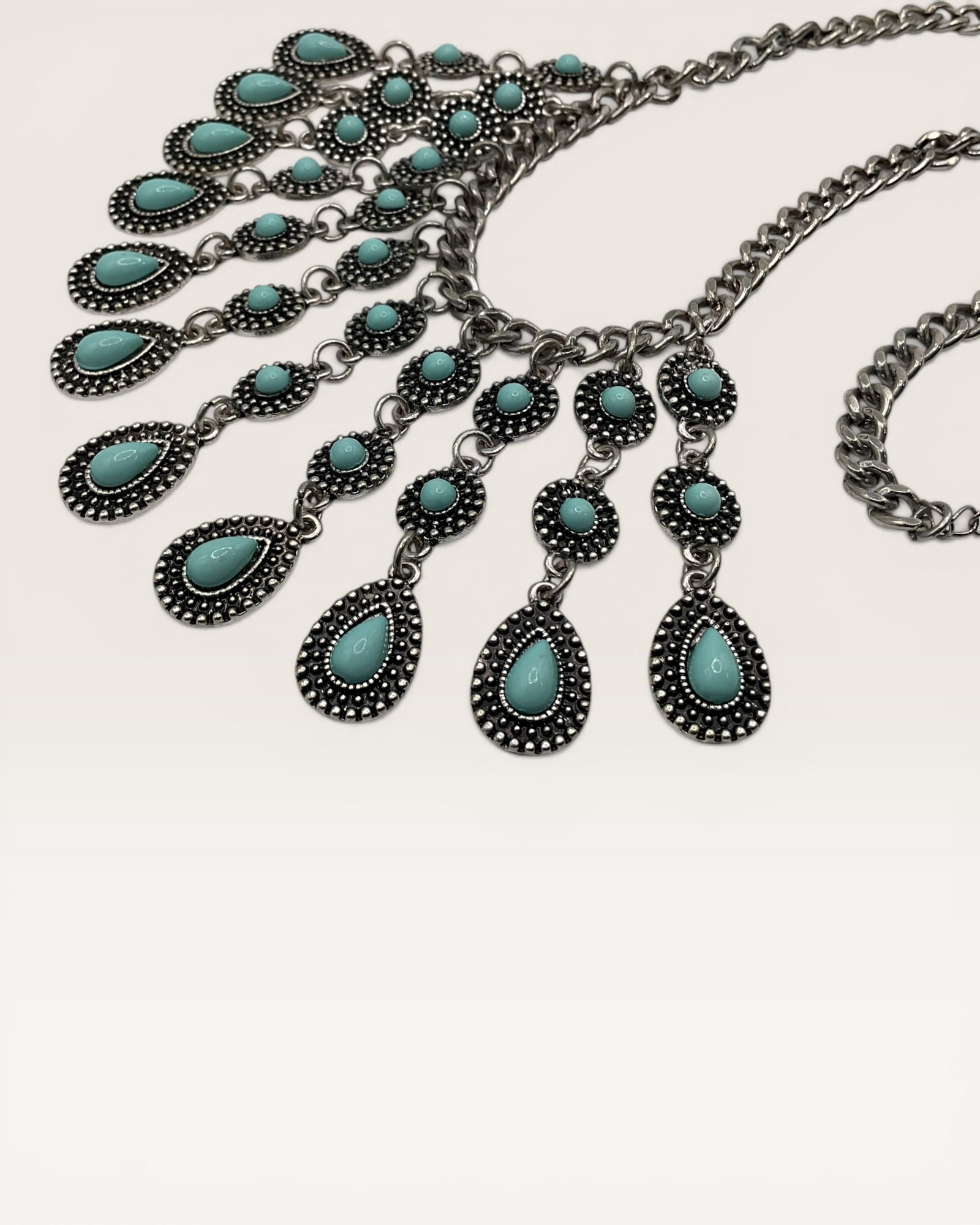 Howlite Chain Necklace - Estate Sale (Great Condition)