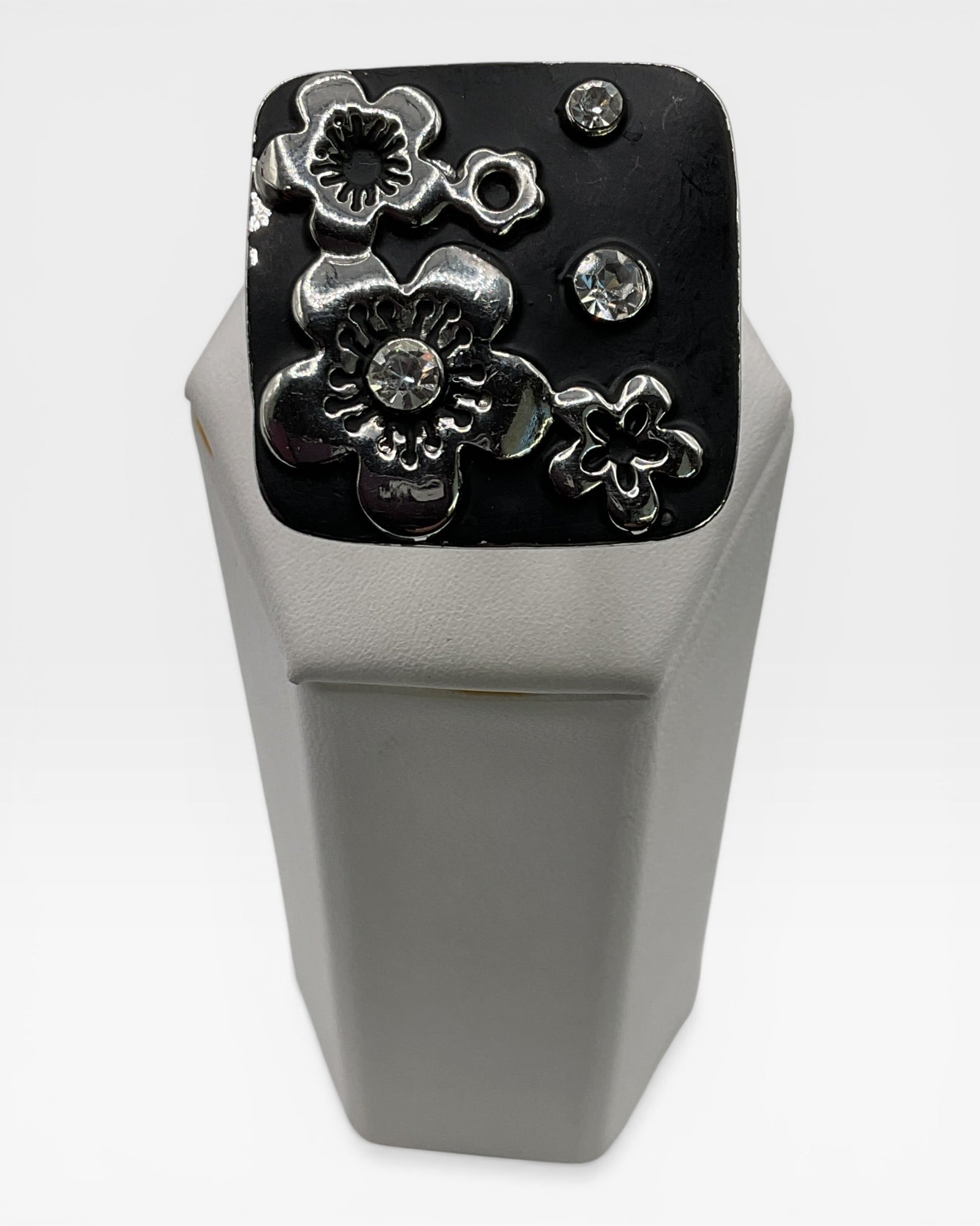 Black Enamel Floral Statement Ring - Estate Sale (Great Condition)