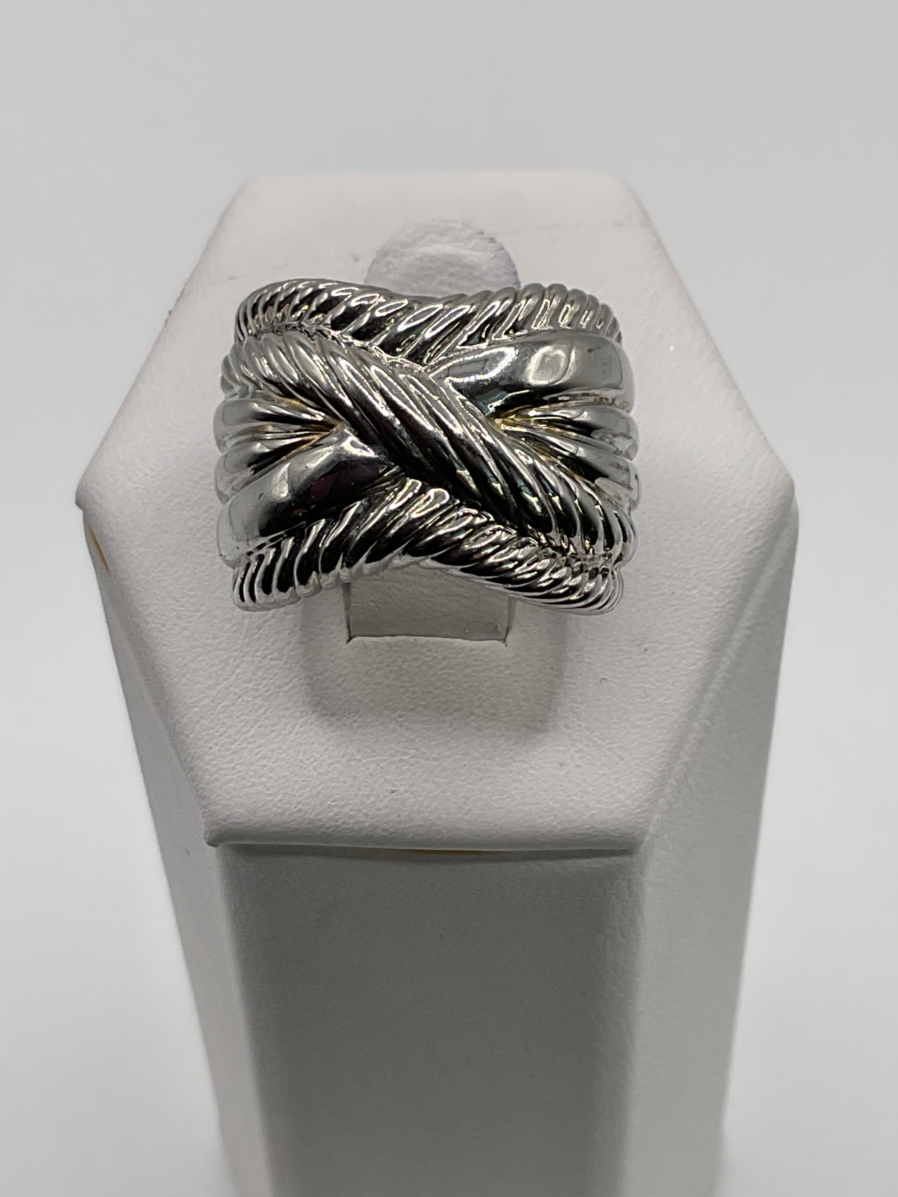 Cable Twist Designer Inspired Band Ring - Estate Sale - (Great Condition)