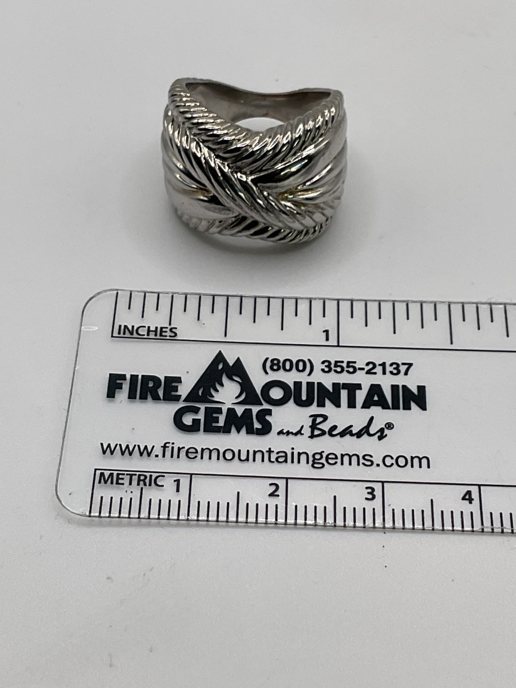 Cable Twist Designer Inspired Band Ring - Estate Sale - (Great Condition)
