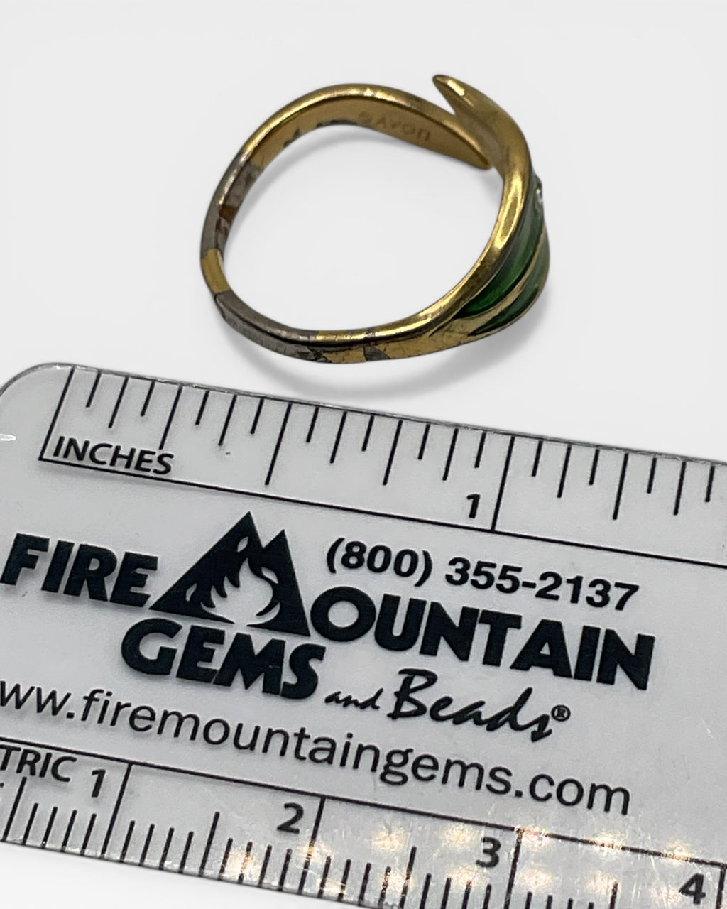 Avon Leafglow Bypass Ring - Estate Sale (Great Condition)