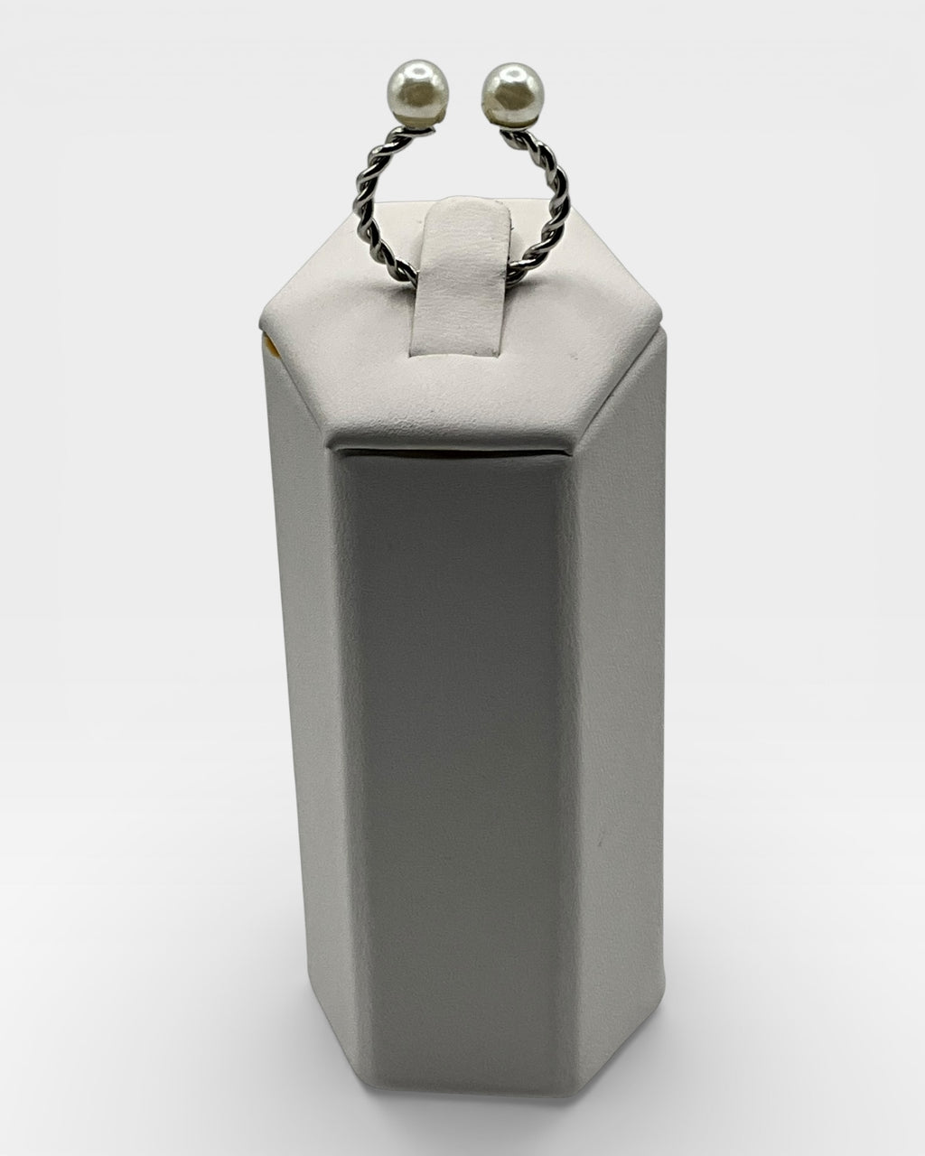 Faux Pearl Bypass Ring - Estate Sale (Great Condition)