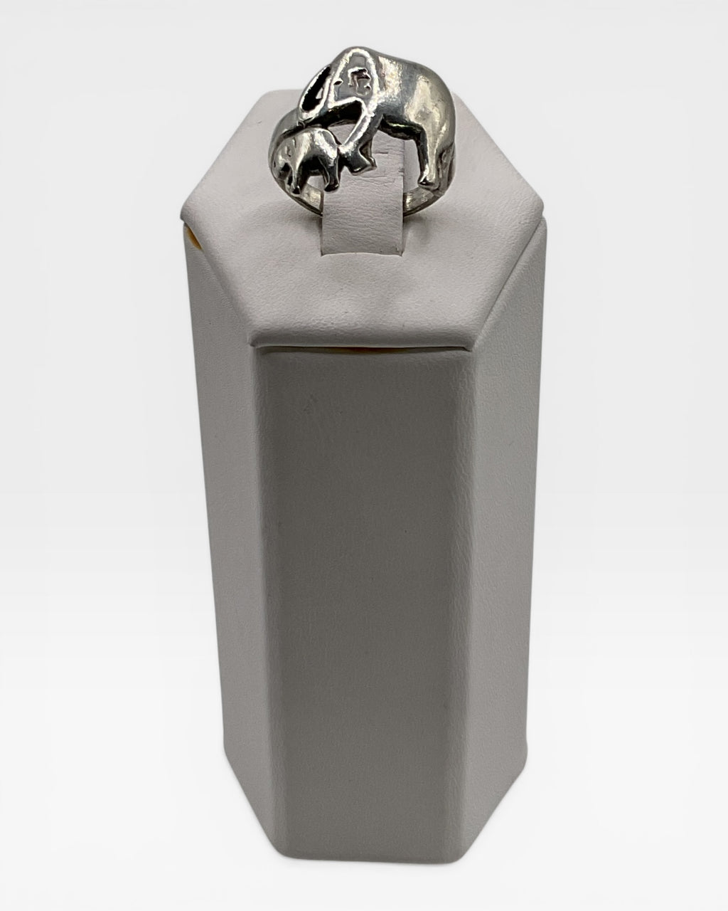 Mother & Baby Elephant Ring - Estate Sale (Great Condition)