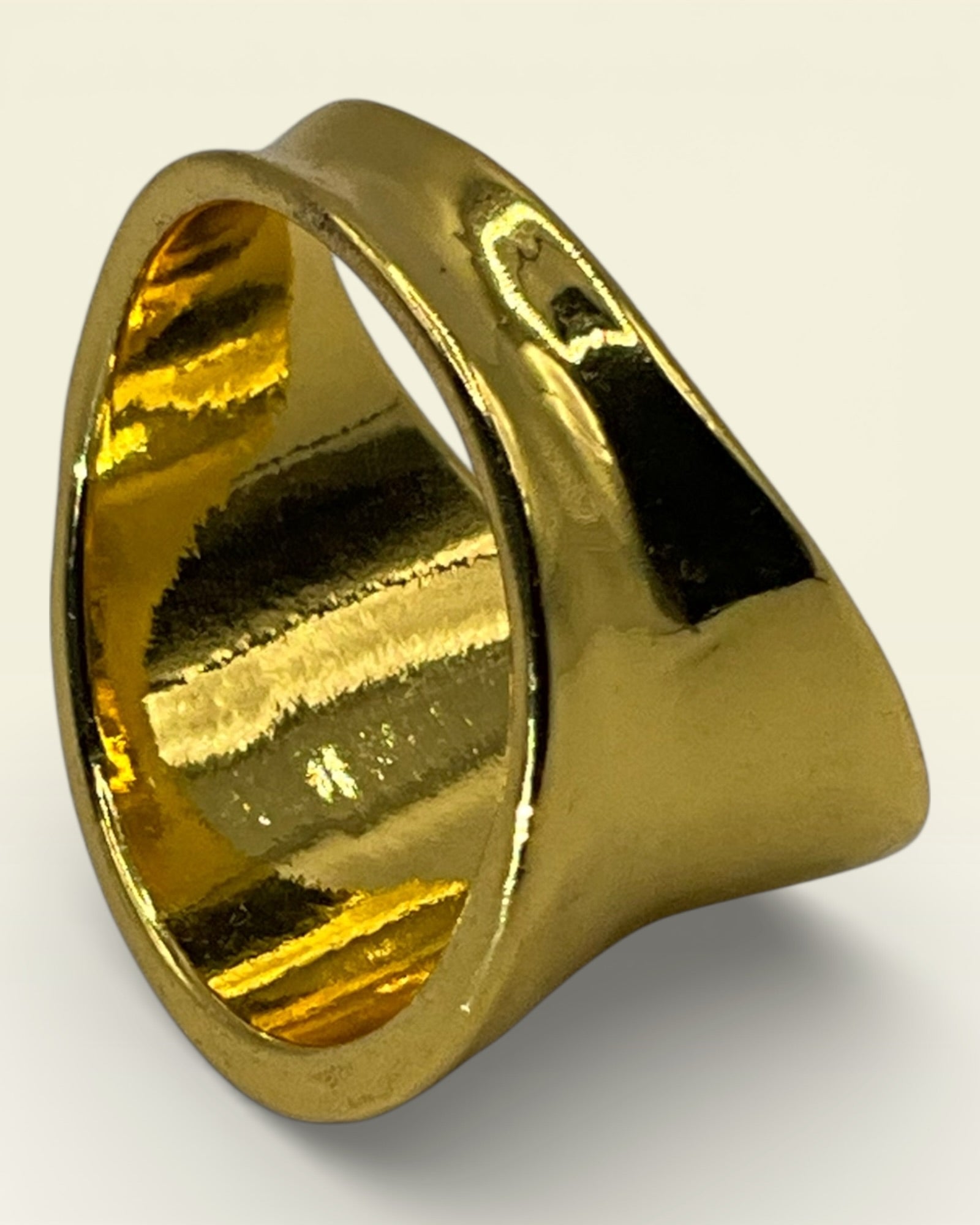 Chunky Gold Tone Ring - Estate Sale (Great Condition)