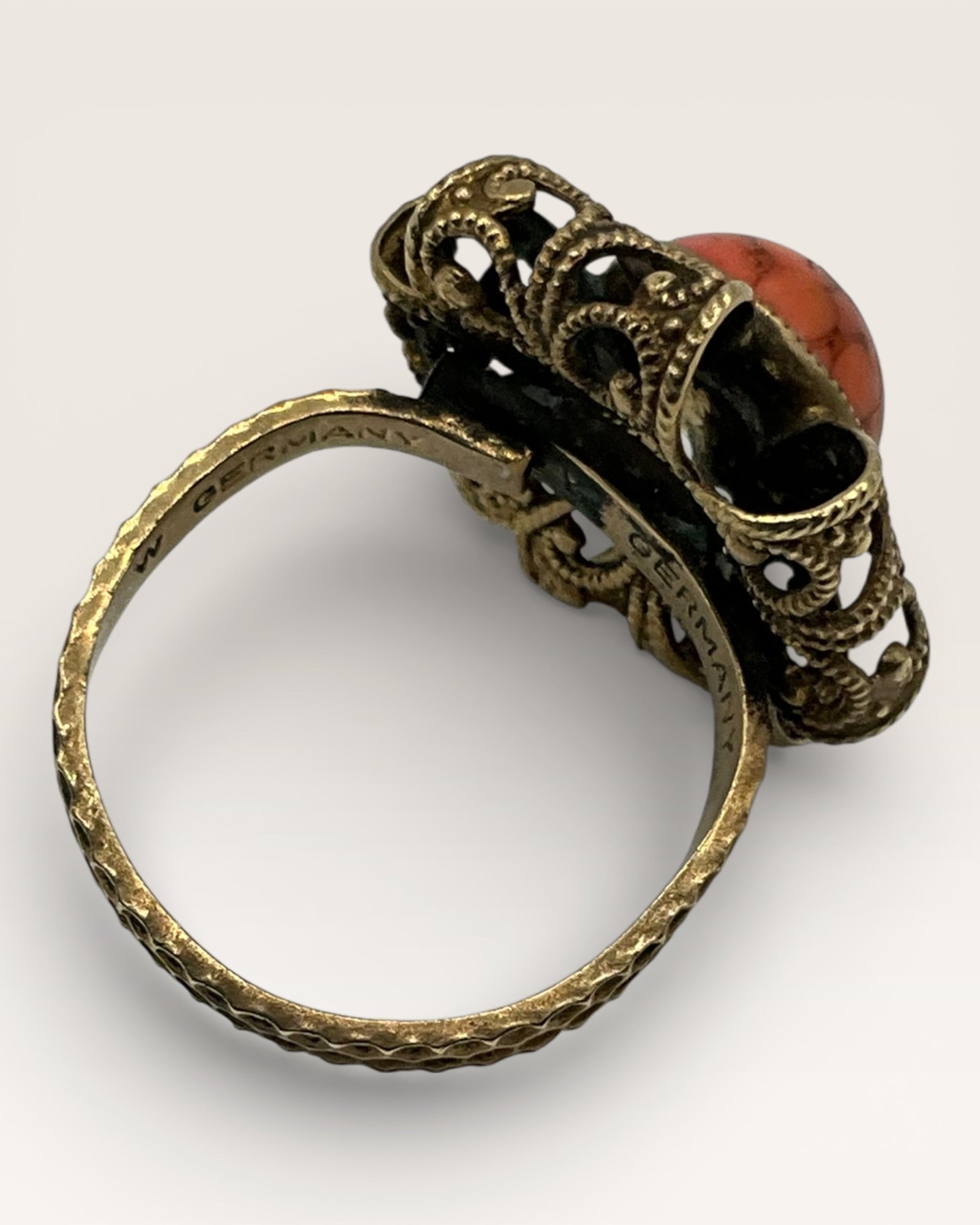 Filagree Coral Gemstone Ring - Estate Sale (Great Condition)