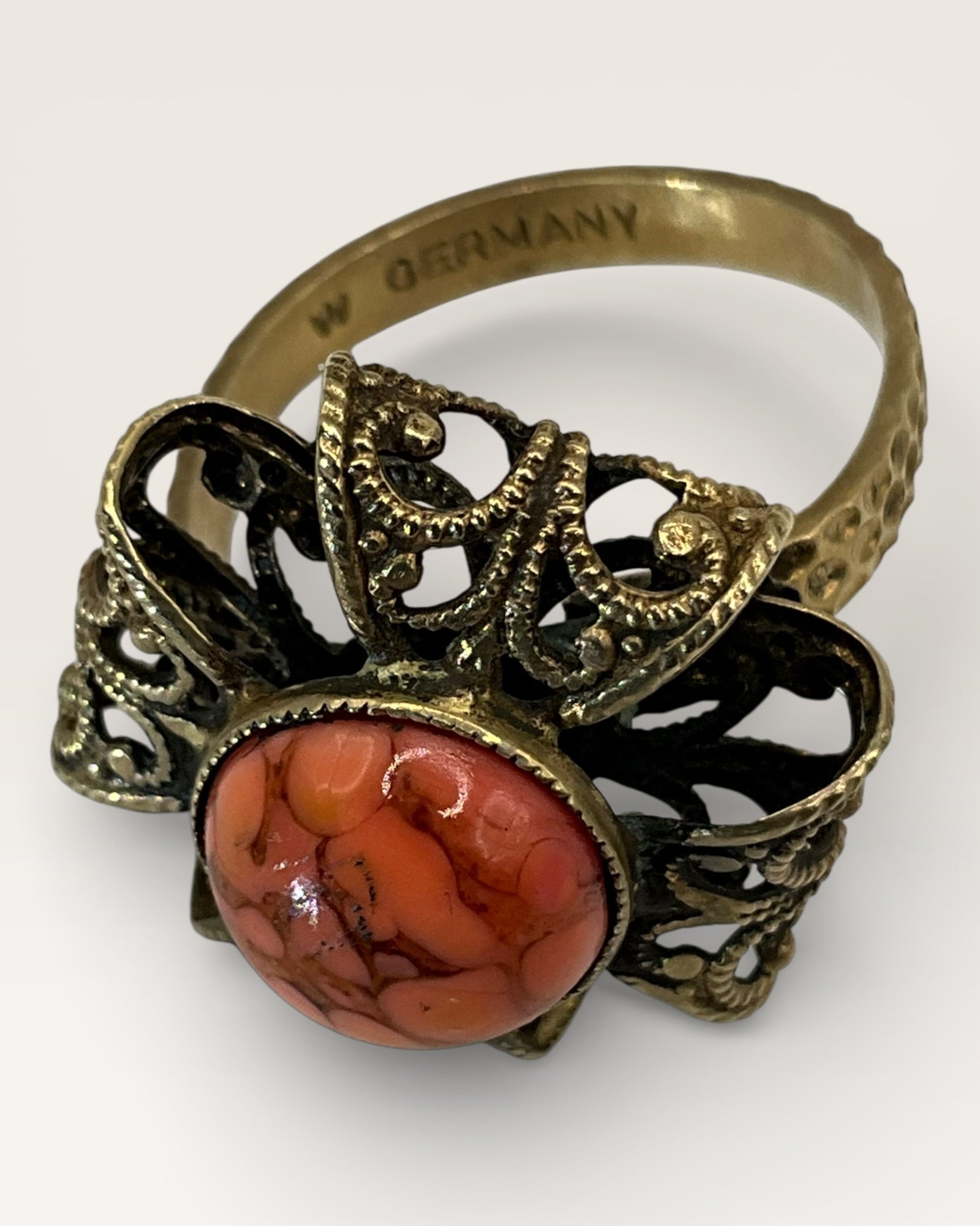 Filagree Coral Gemstone Ring - Estate Sale (Great Condition)