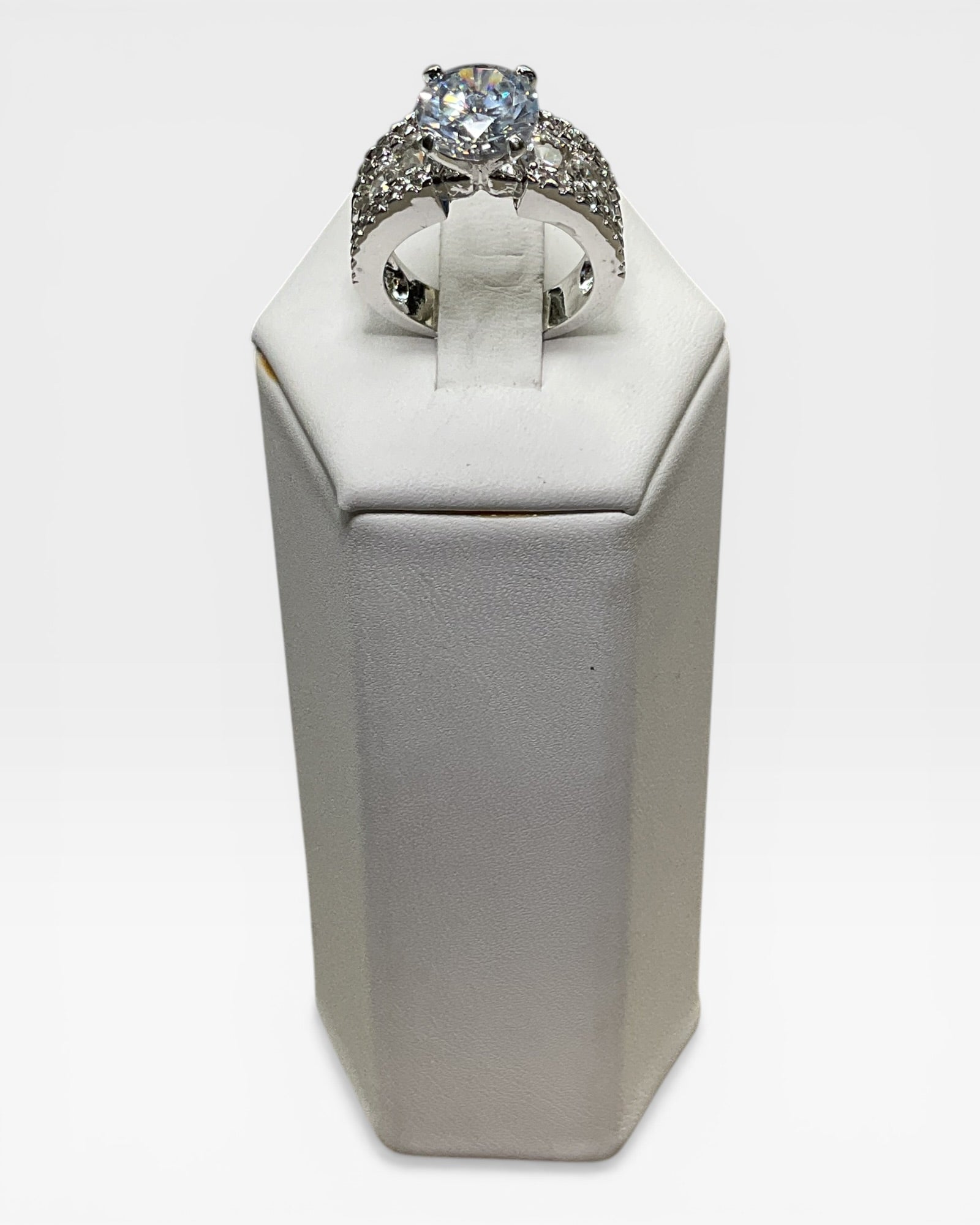 Engagement Style Statement Ring - Estate Sale (Great Condition)