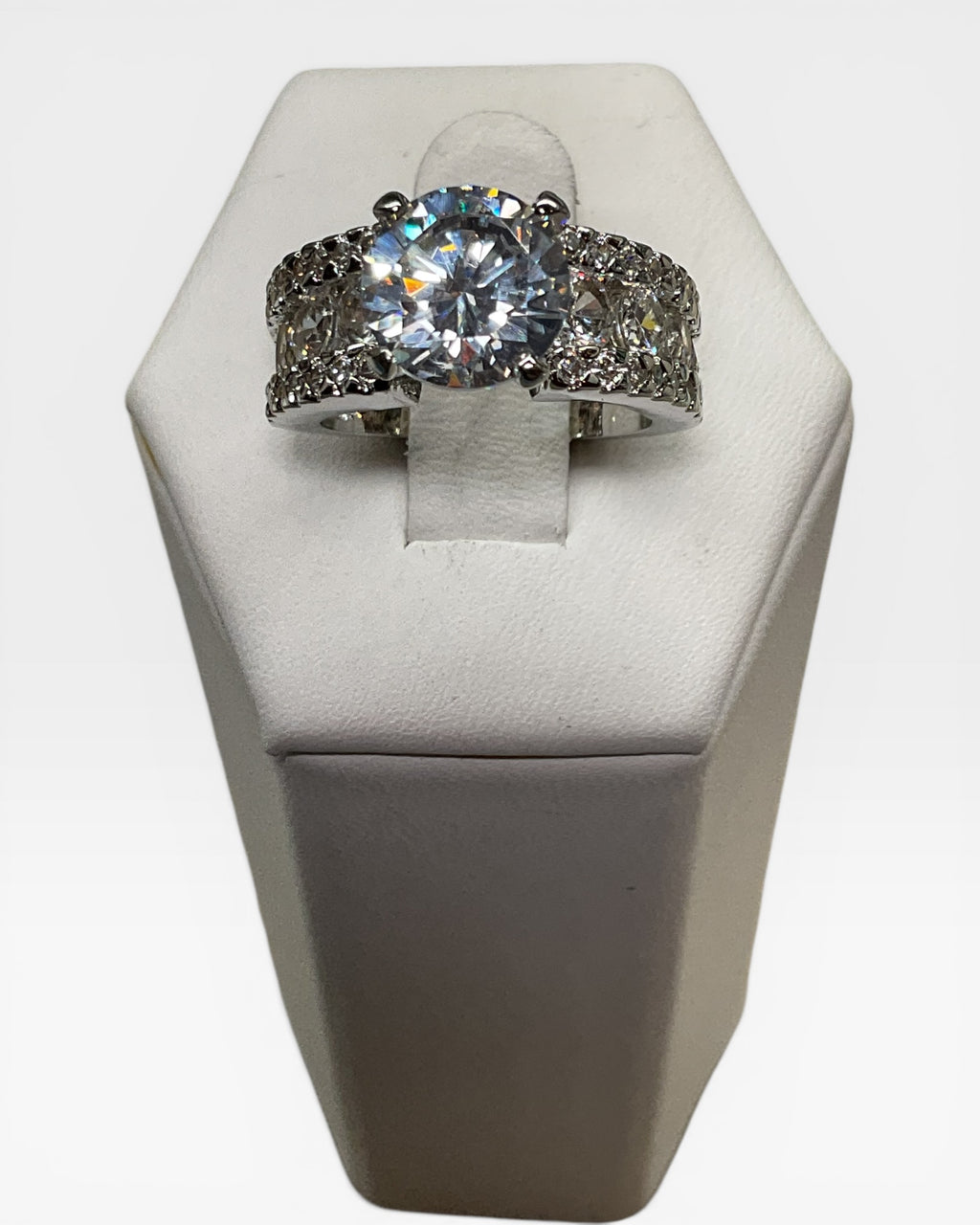 Engagement Style Statement Ring - Estate Sale (Great Condition)