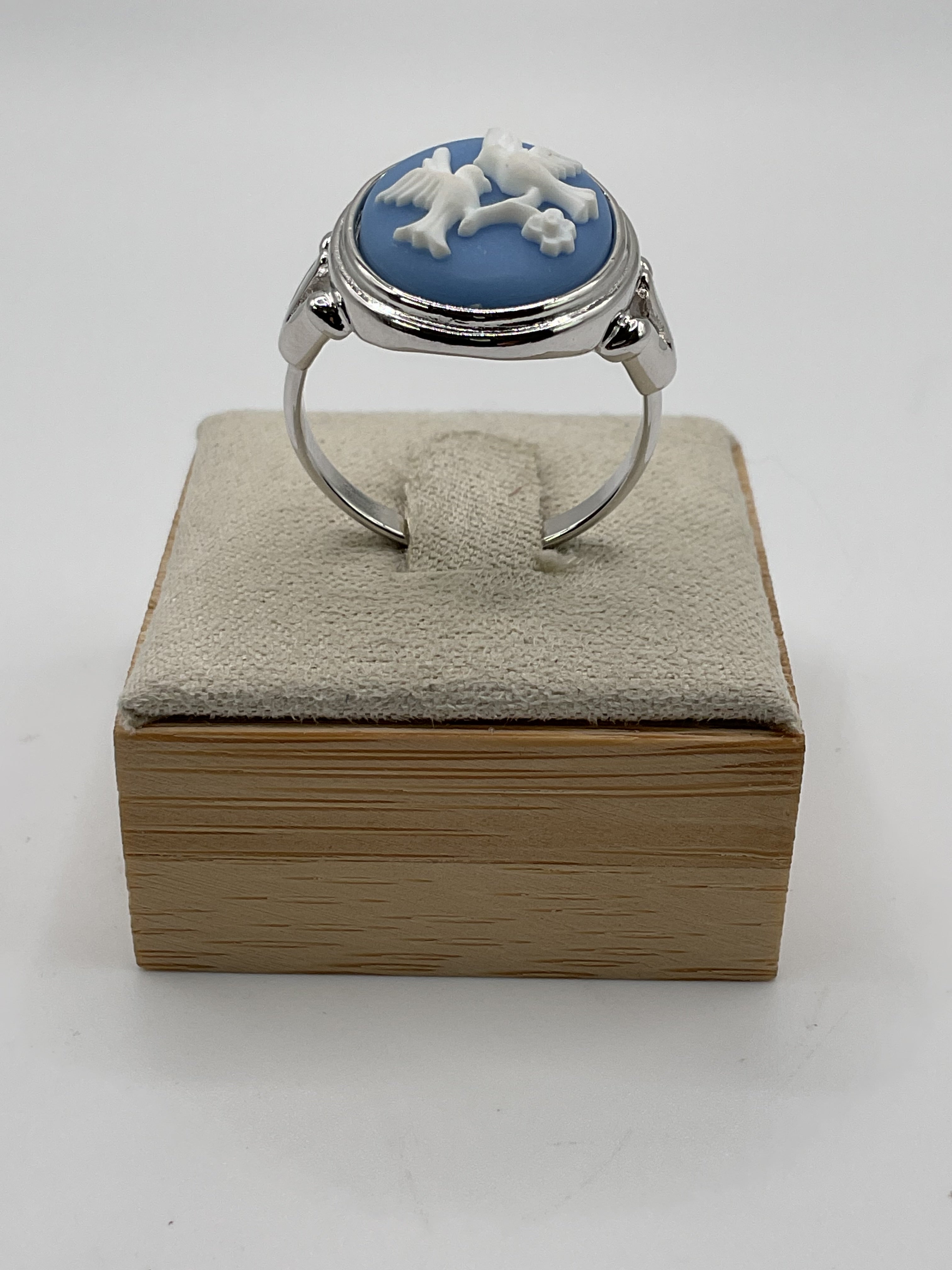 Vintage Avon Blue Cameo Ring | White Bird Motif | Silver Tone Statement Ring - Estate Sale (Great Condition)