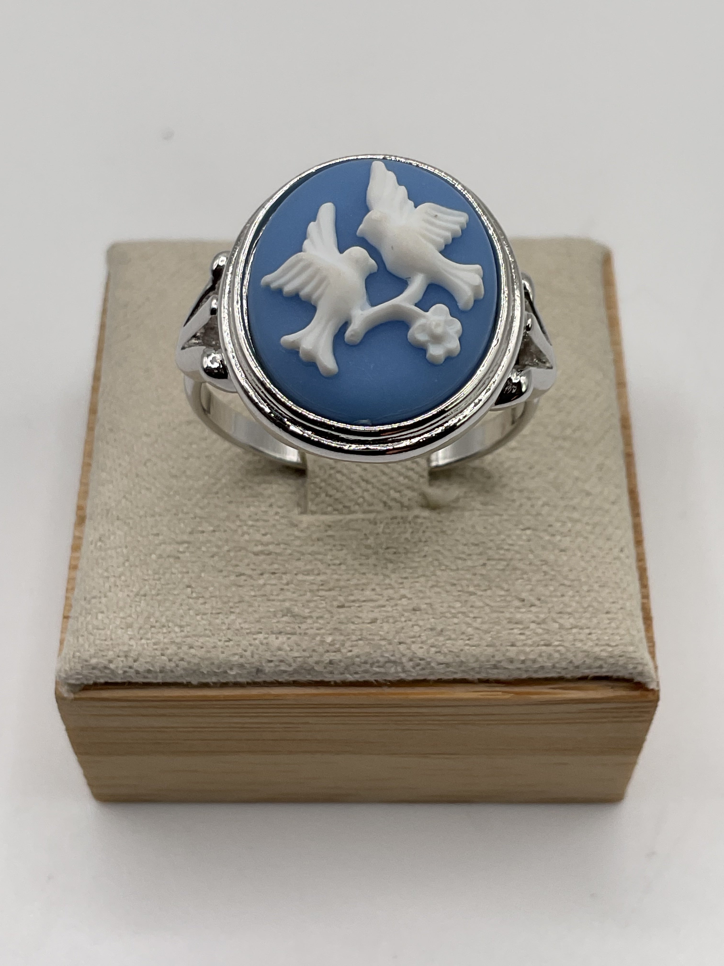 Vintage Avon Blue Cameo Ring | White Bird Motif | Silver Tone Statement Ring - Estate Sale (Great Condition)