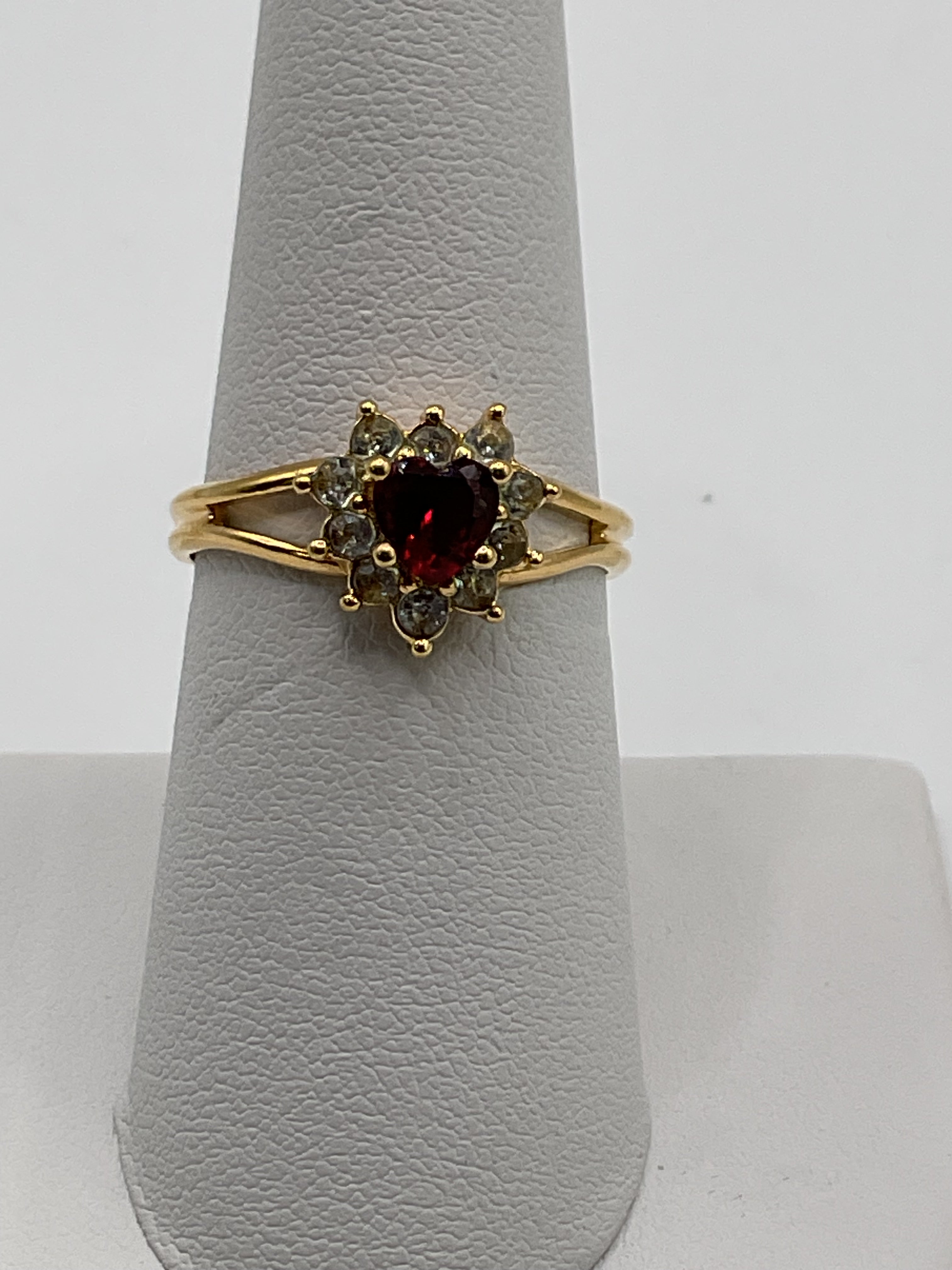 Avon Heart Ring | Red Stone Gold Tone Vintage Style Ring - Estate Sale (Great Condition)