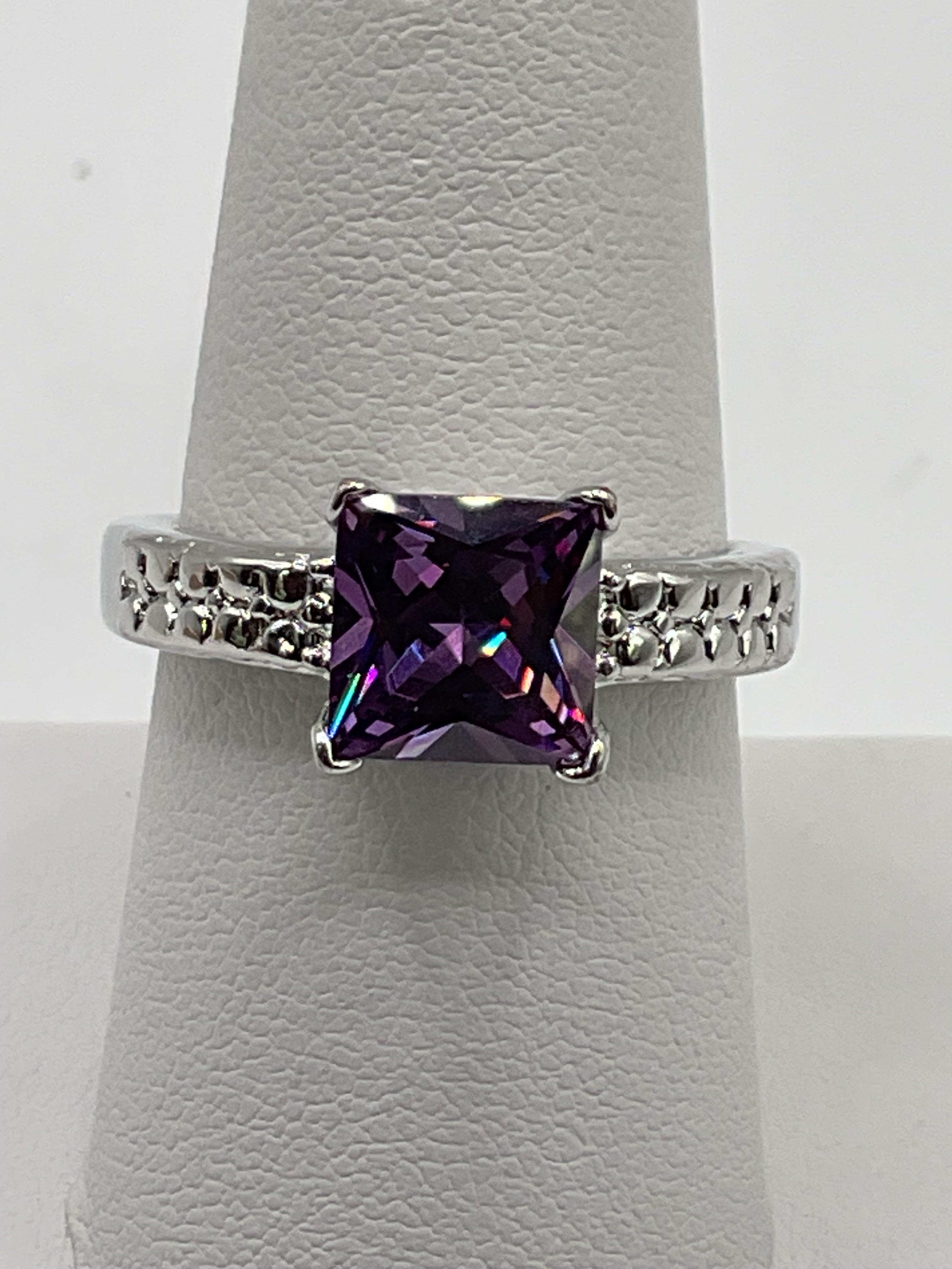 Color-Shift Violet Blue Statement Ring | Pavé Band in Silver Tone - Estate Sale (Great Condition)