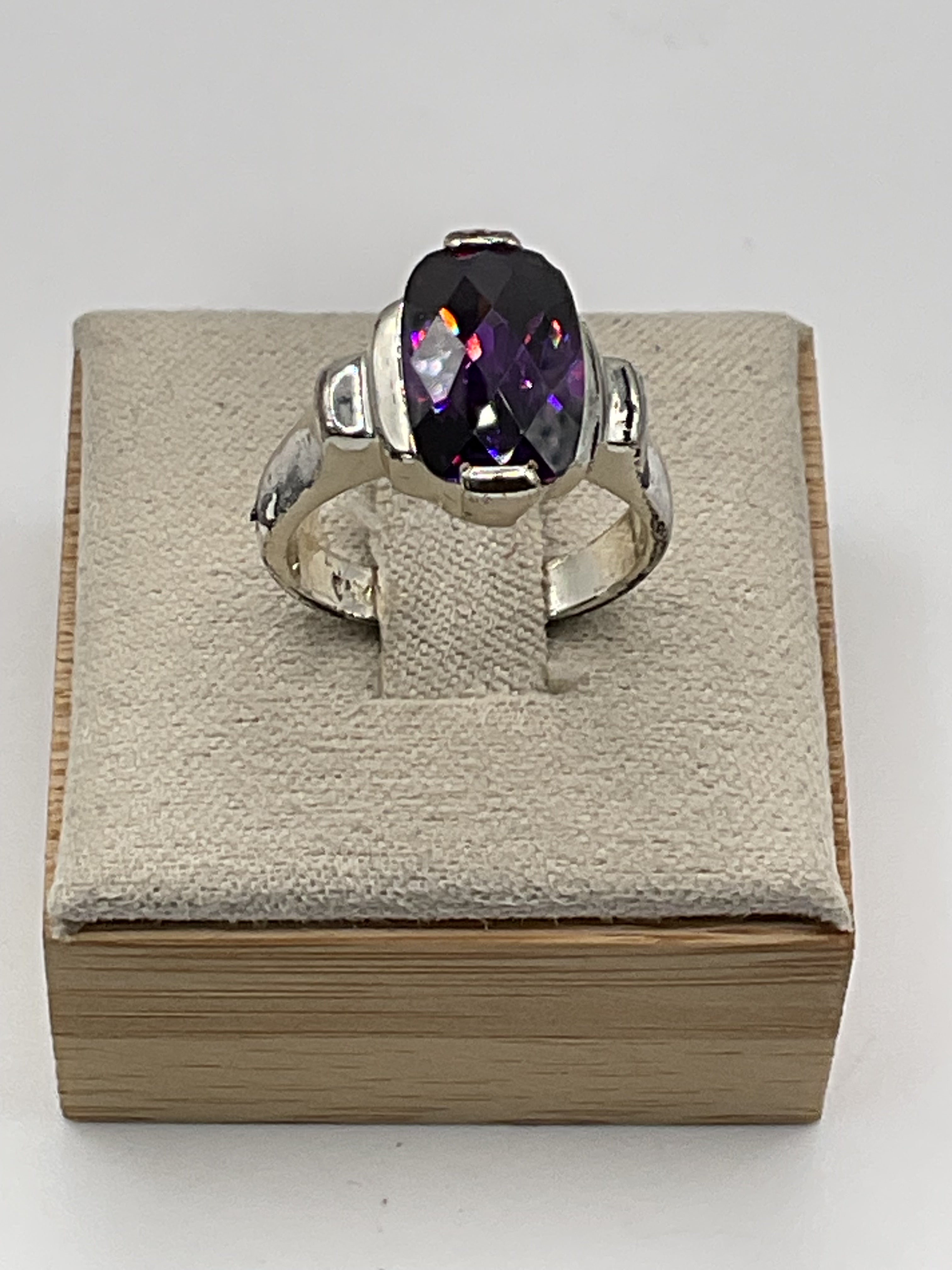 Sterling Silver Amethyst | Large Oval Faceted Statement Ring - Estate Sale (Great Condition)