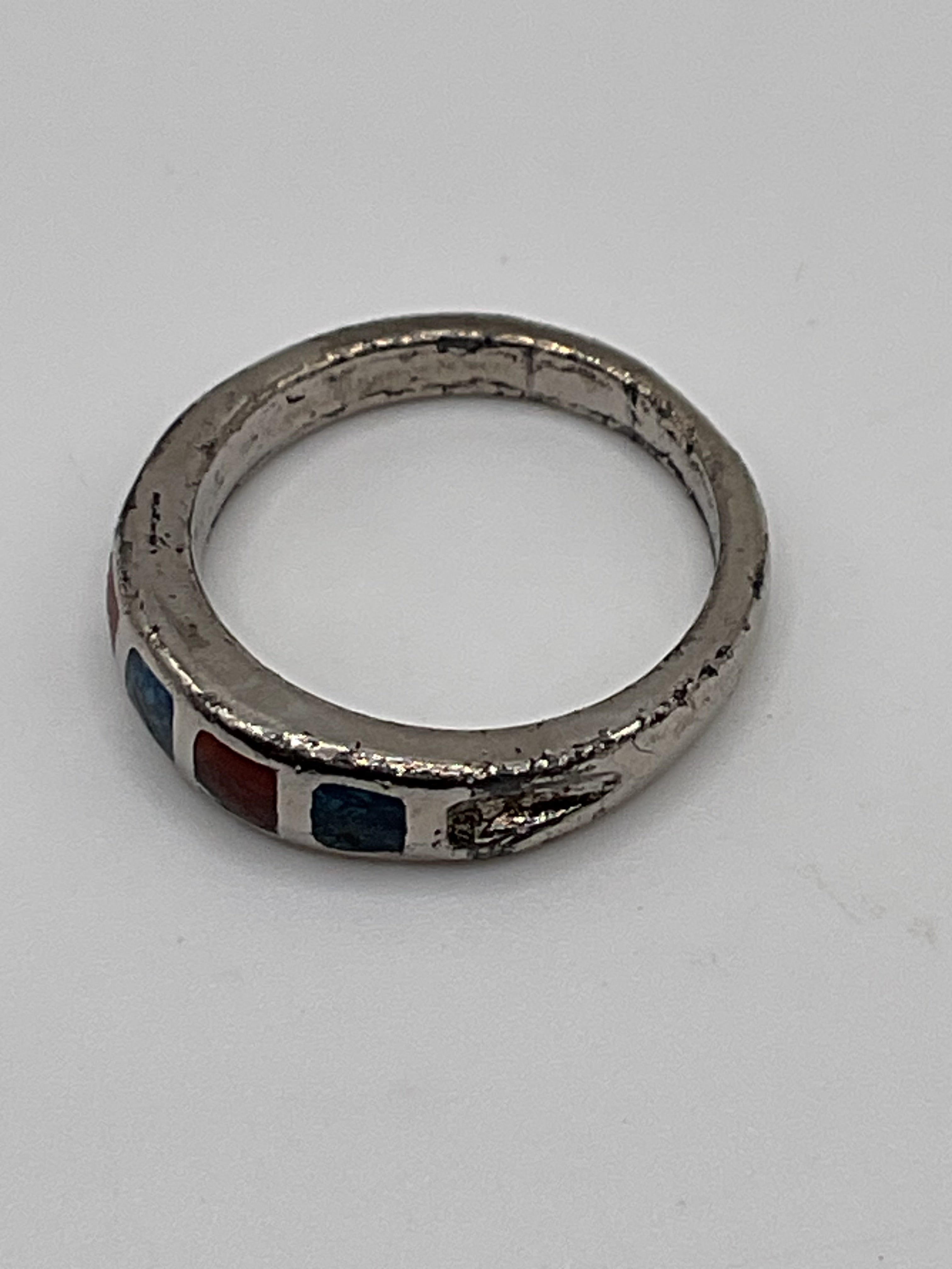 Southwestern Inlay Band Ring Fair Vintage Silver-Tone - Estate Sale (Fair Condition)