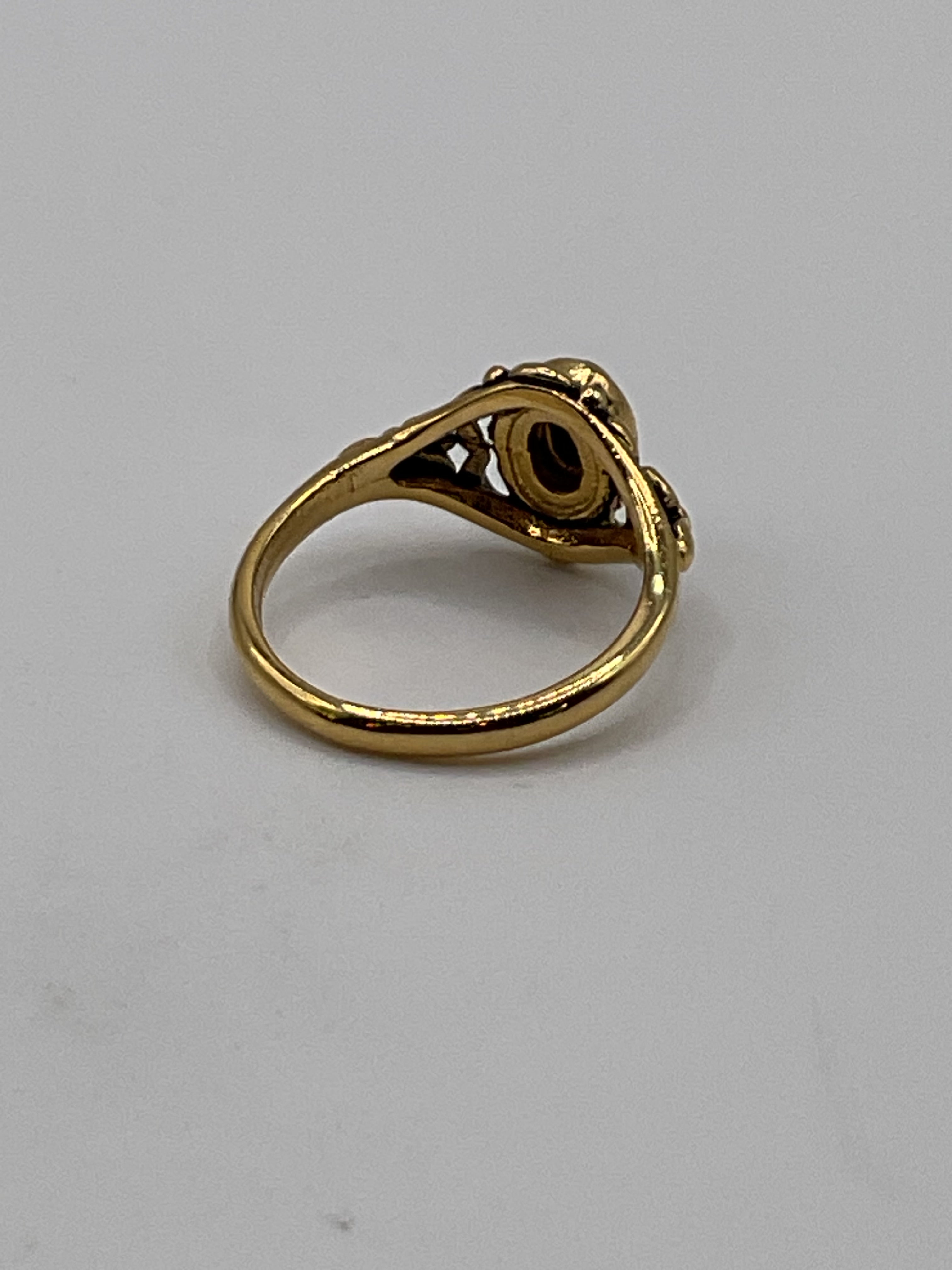 Vintage Style Black Onyx Cabochon Ring | Gold Tone Victorian Inspired Ring - Estate Sale (Great Condition)
