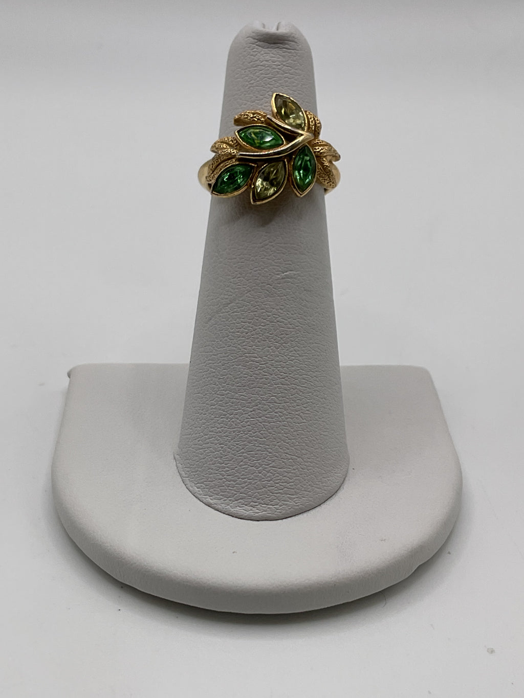 Vintage Avon Green Navette Leaf Statement Ring Gold Tone - Estate Sale (Great Condition)