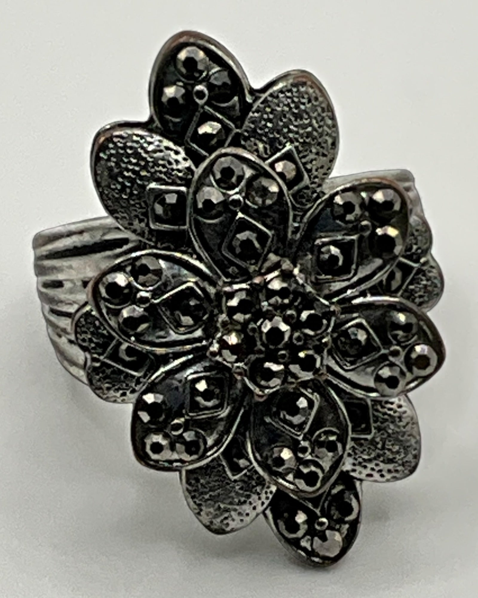 Vintage Gothic Marcasite Floral Ring - Estate Sale (Great Condition)