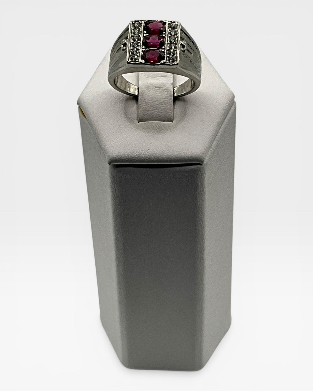 Orissa Rhodolite Garnet Ring - Estate Sale (Great Condition)