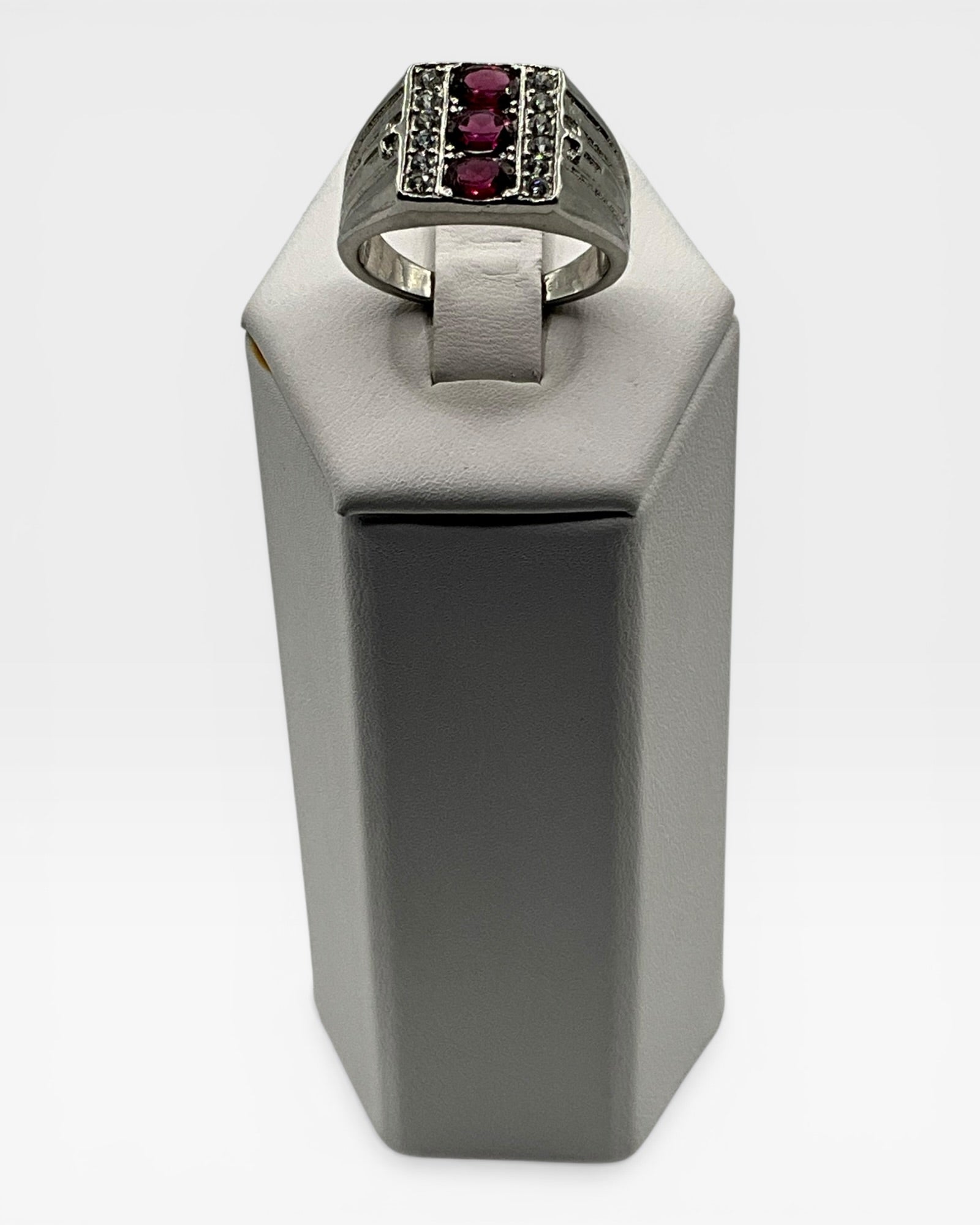 Orissa Rhodolite Garnet Ring - Estate Sale (Great Condition)