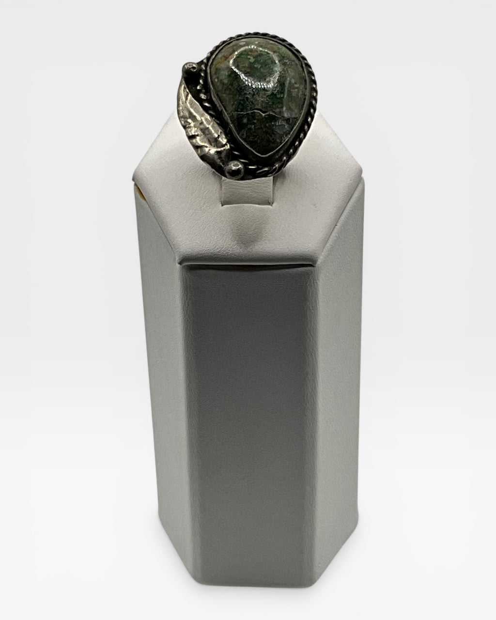 Green Jasper Vintage Navaho Ring - Estate Sale (Great Condition)
