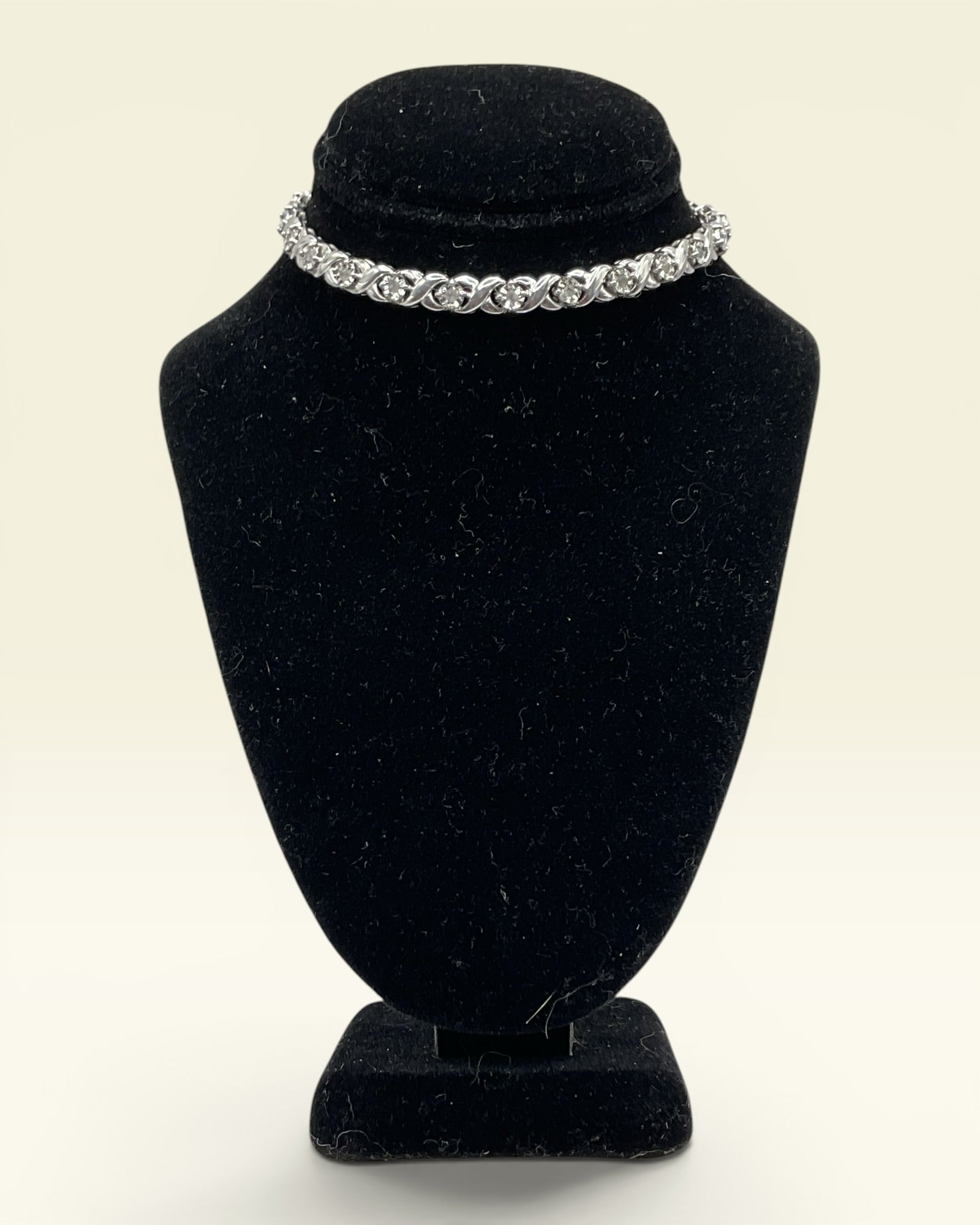 925 Sterling Silver 0.25 Carat Diamond Infinity Link Bracelet - Estate Sale (Great Condition)