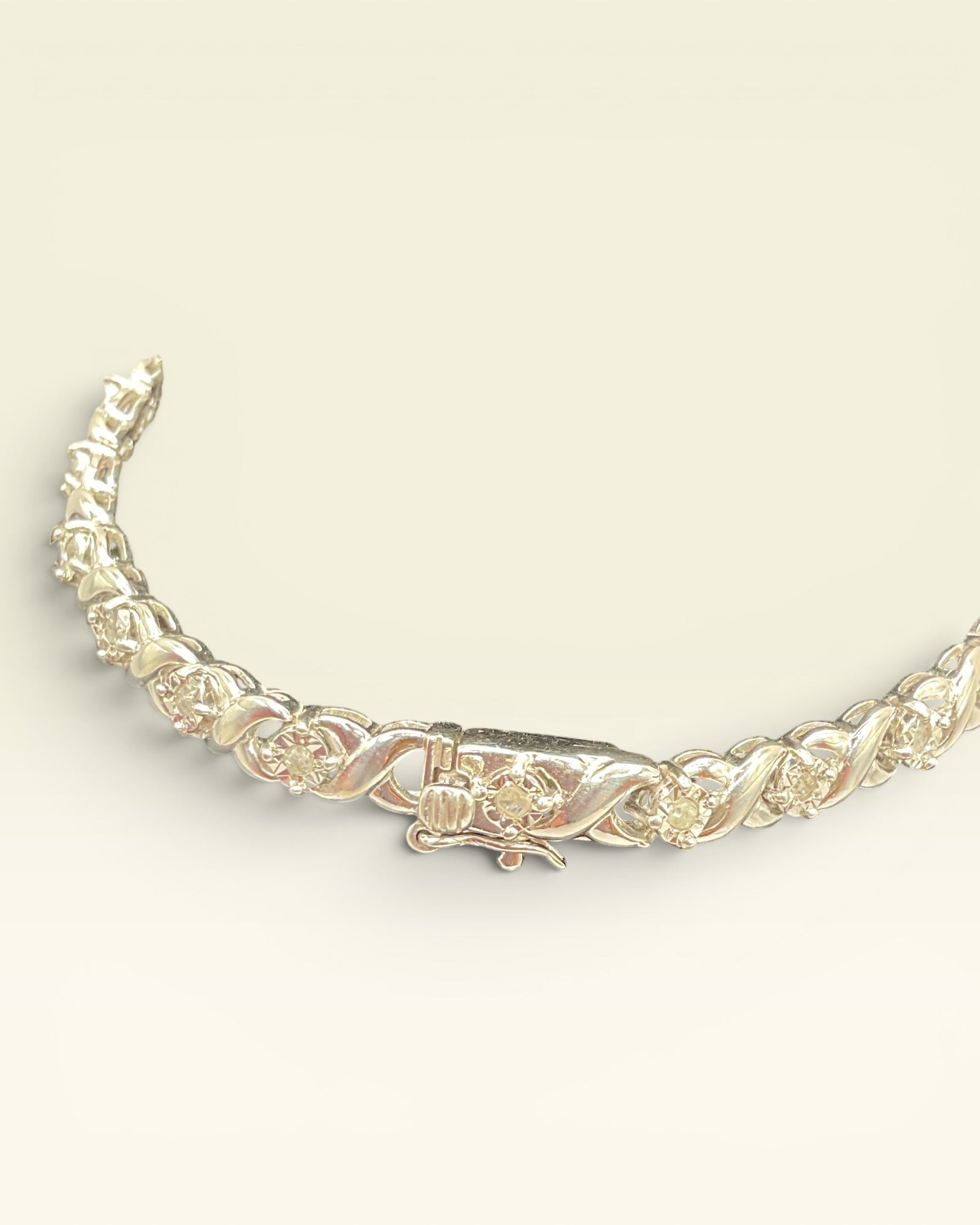 925 Sterling Silver 0.25 Carat Diamond Infinity Link Bracelet - Estate Sale (Great Condition)