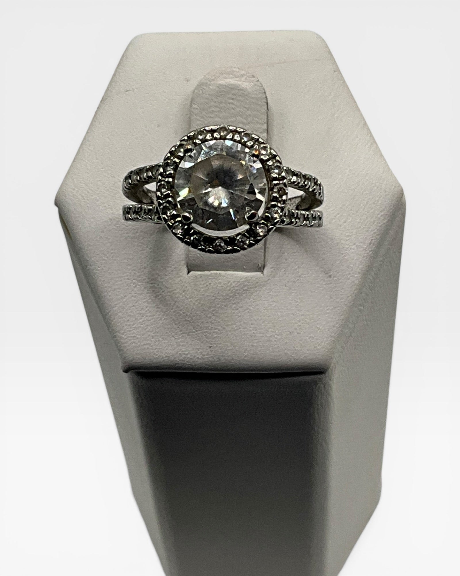 R.S. Covenant Silver Halo Ring - Estate Sale (Great Condition)