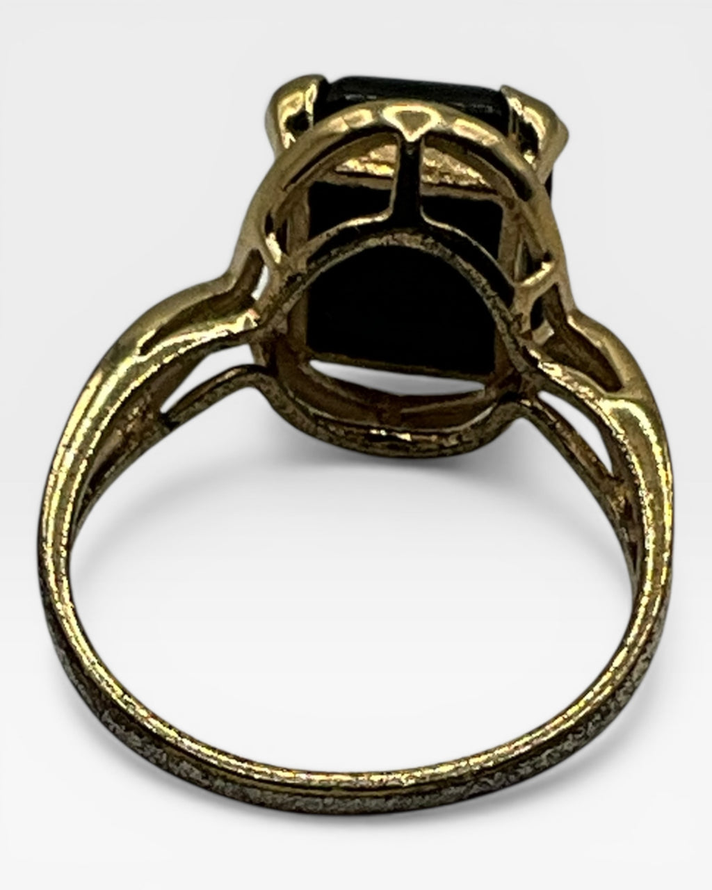 Black Agate Stone Ring - Estate Sale (Great Condition)