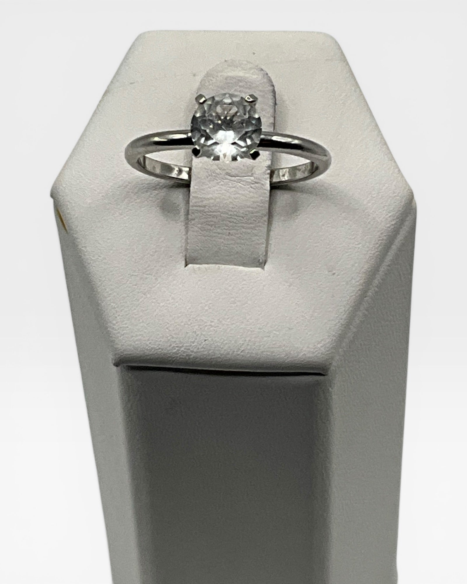 Cubic Zirconia Solitaire Engagement Ring - Estate Sale (Great Condition)